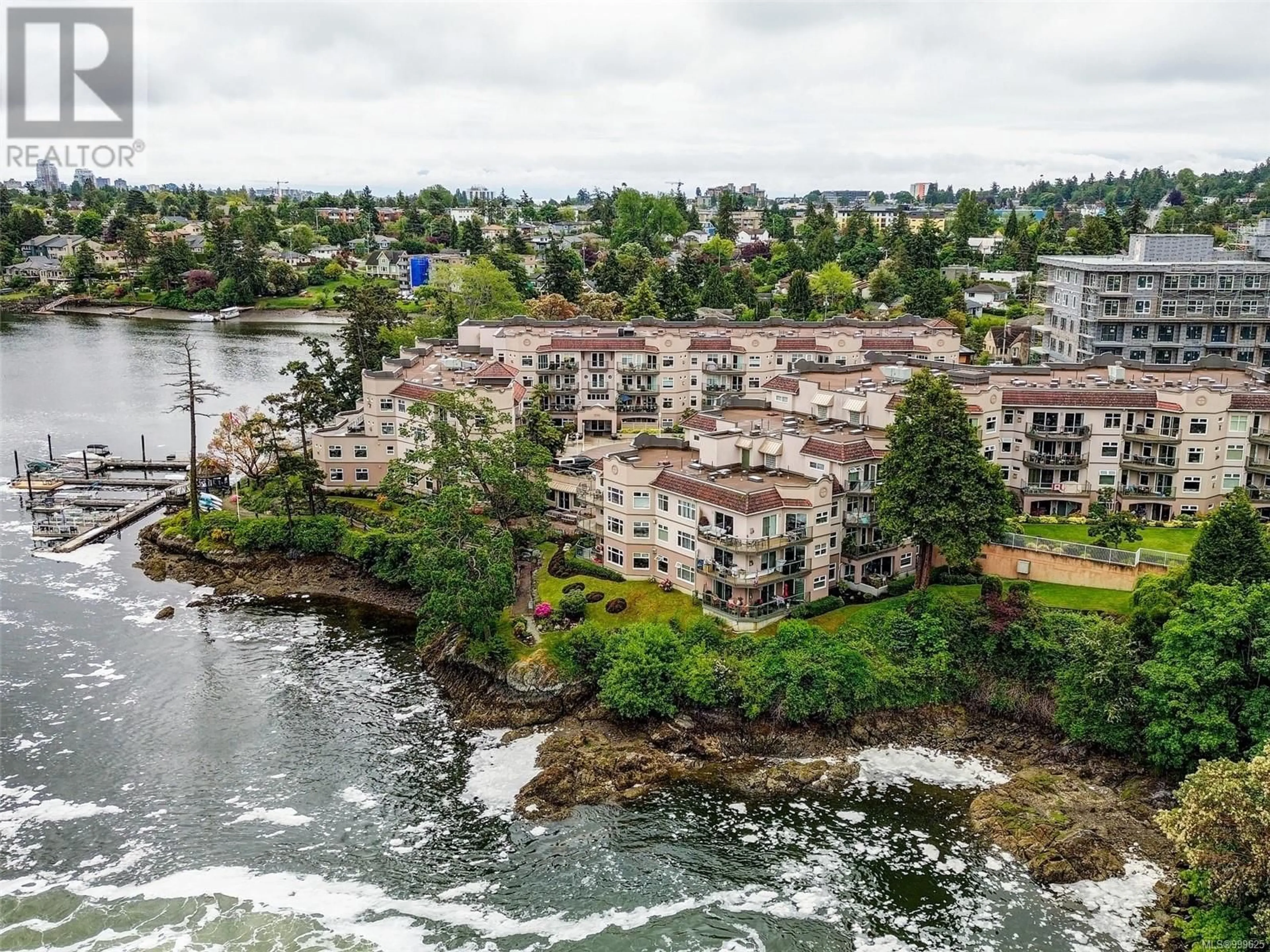 A pic from outside/outdoor area/front of a property/back of a property/a pic from drone, water/lake/river/ocean view for 110 - 1085 TILLICUM ROAD, Esquimalt British Columbia V9A7M3