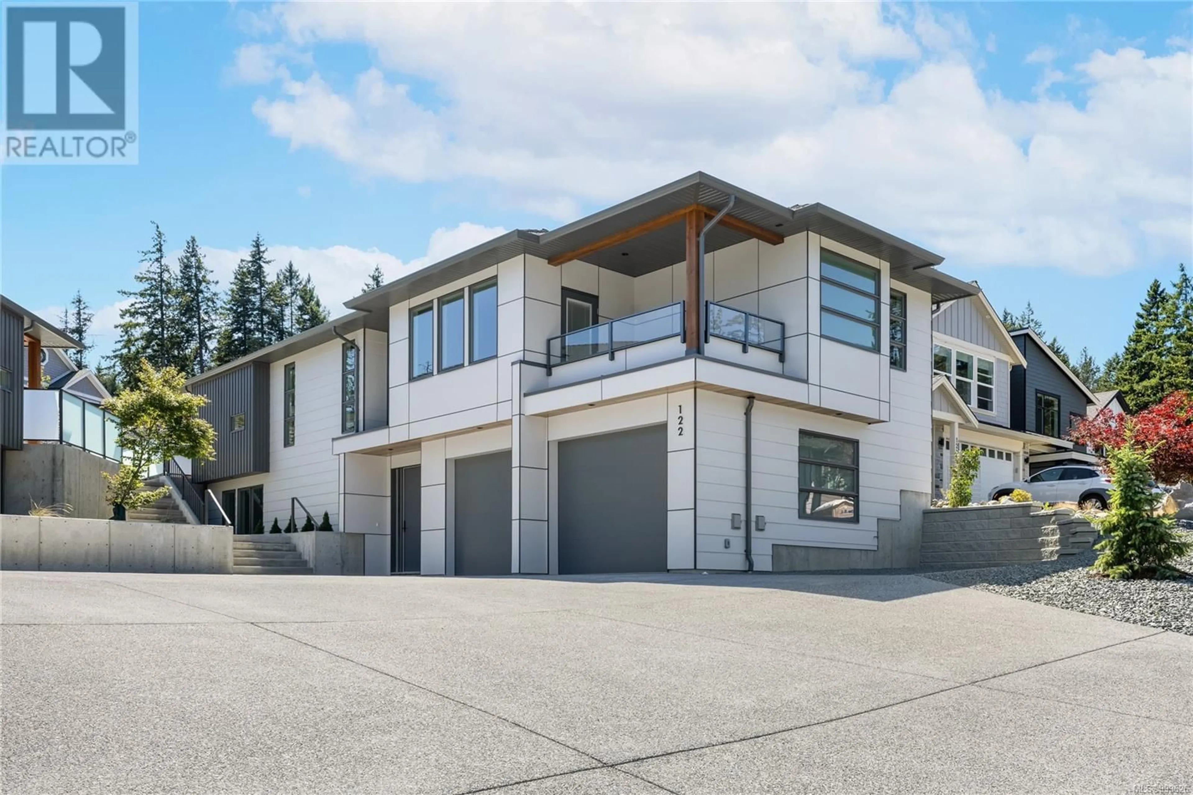 Home with vinyl exterior material, street for 122 BRAY ROAD, Nanaimo British Columbia V9T0J8