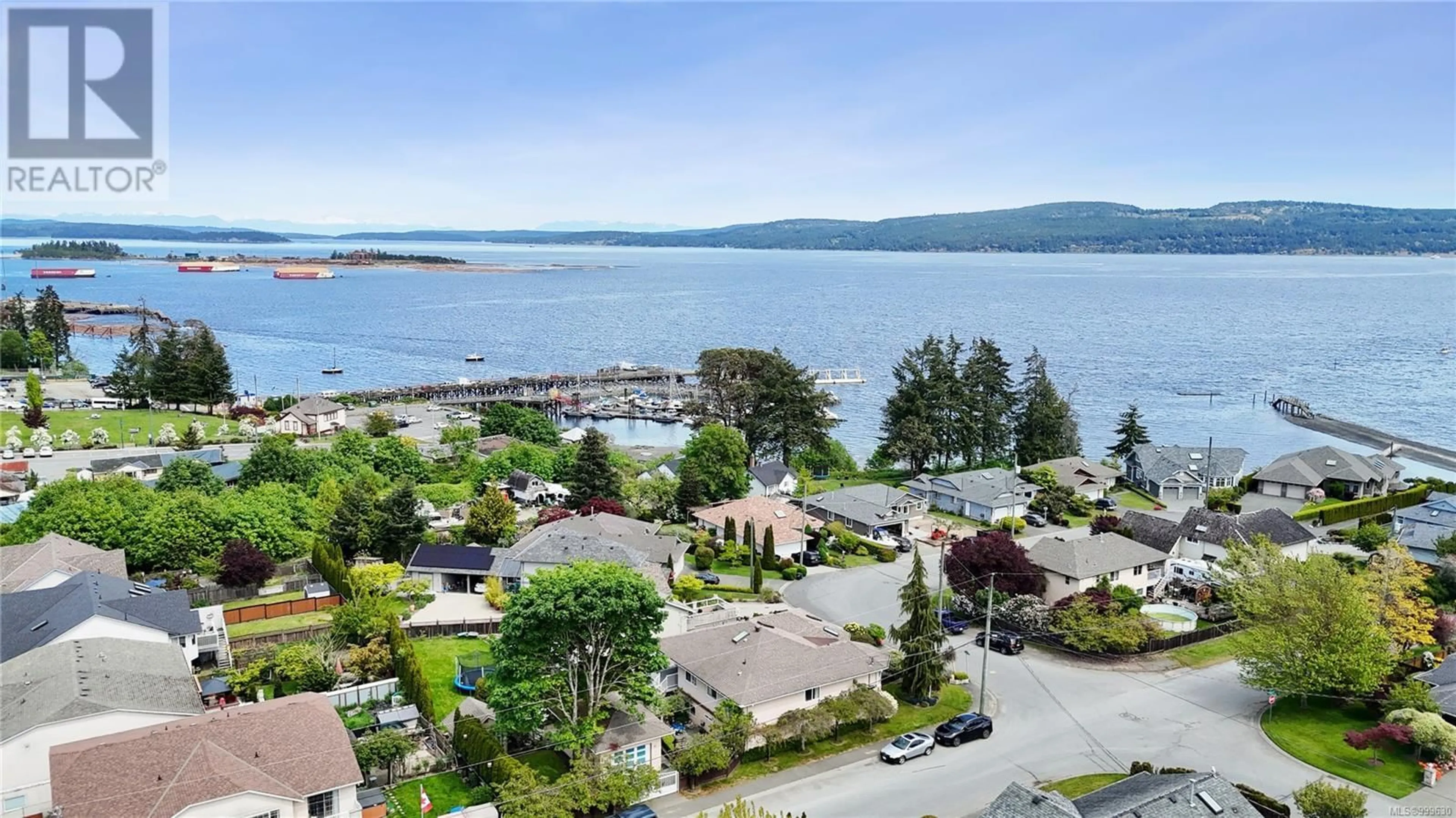 A pic from outside/outdoor area/front of a property/back of a property/a pic from drone, water/lake/river/ocean view for 8090 SPINNAKER PLACE, Crofton British Columbia V0R1R0