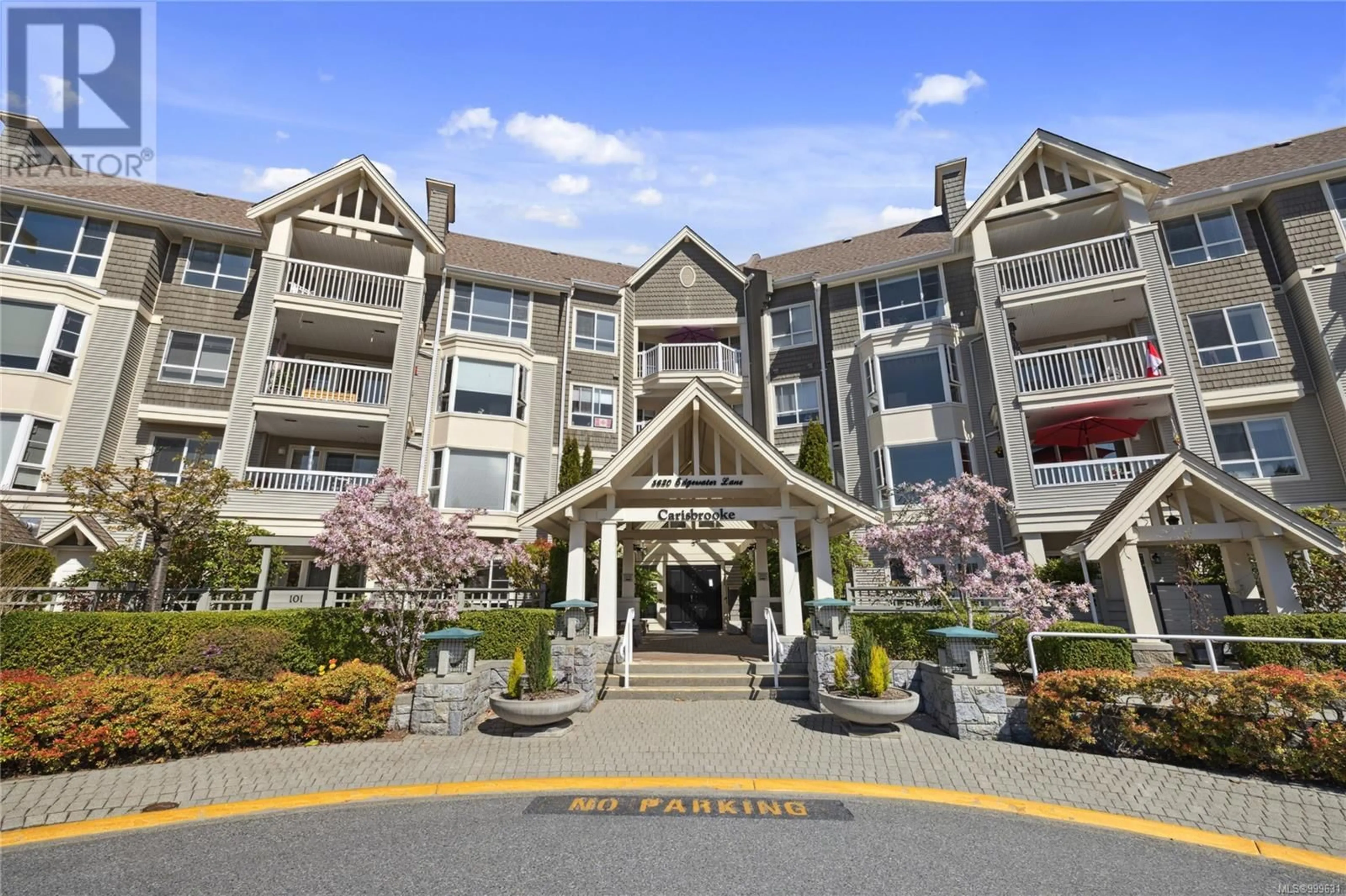 Indoor foyer for 101 - 5620 EDGEWATER LANE, Nanaimo British Columbia V9T6K1