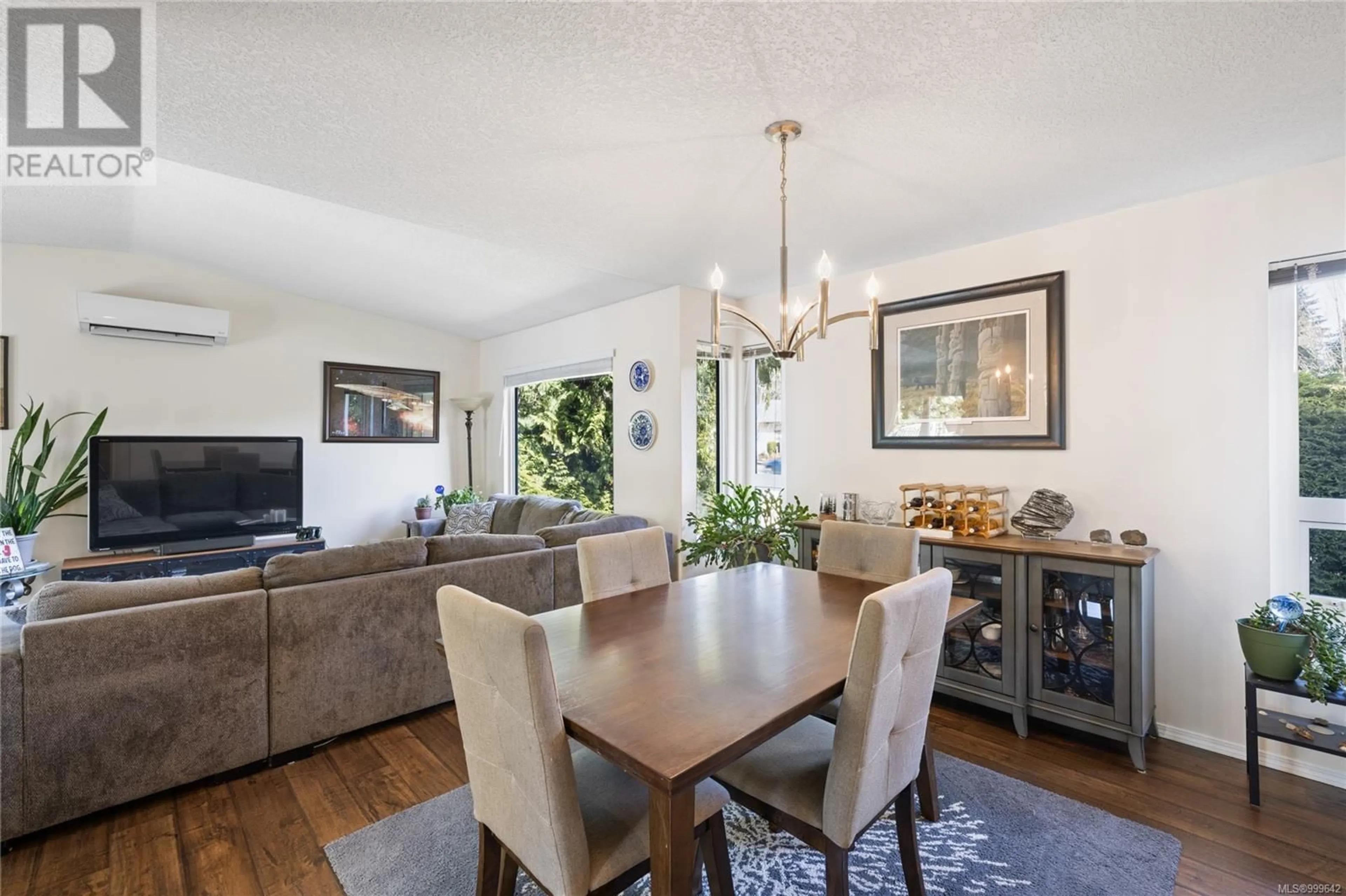 Dining room, wood/laminate floor for 1069 OLD VICTORIA ROAD, Nanaimo British Columbia V9R6R4