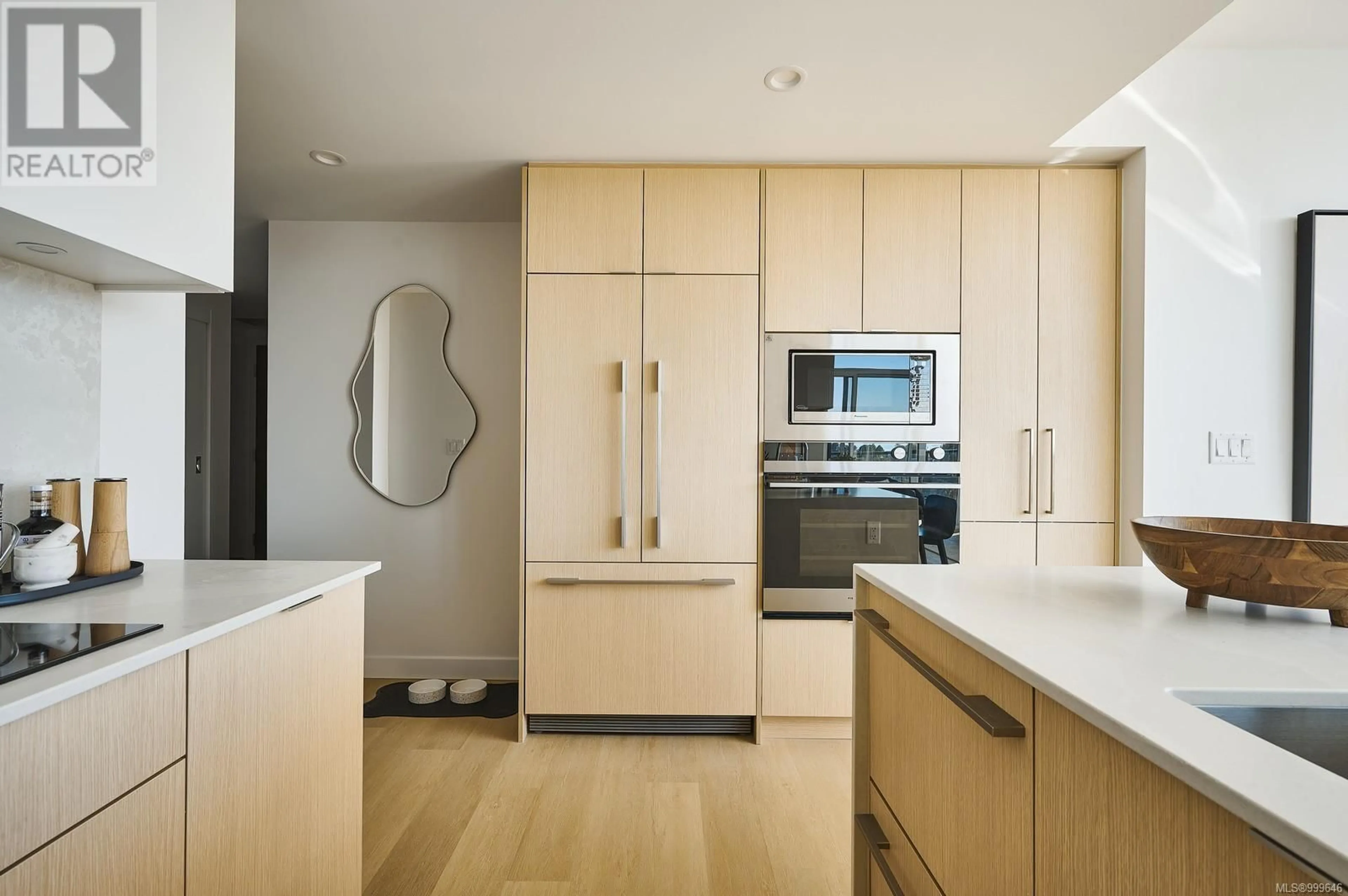 Contemporary kitchen, unknown for 710 - 1100 YATES STREET, Victoria British Columbia V8V0H5