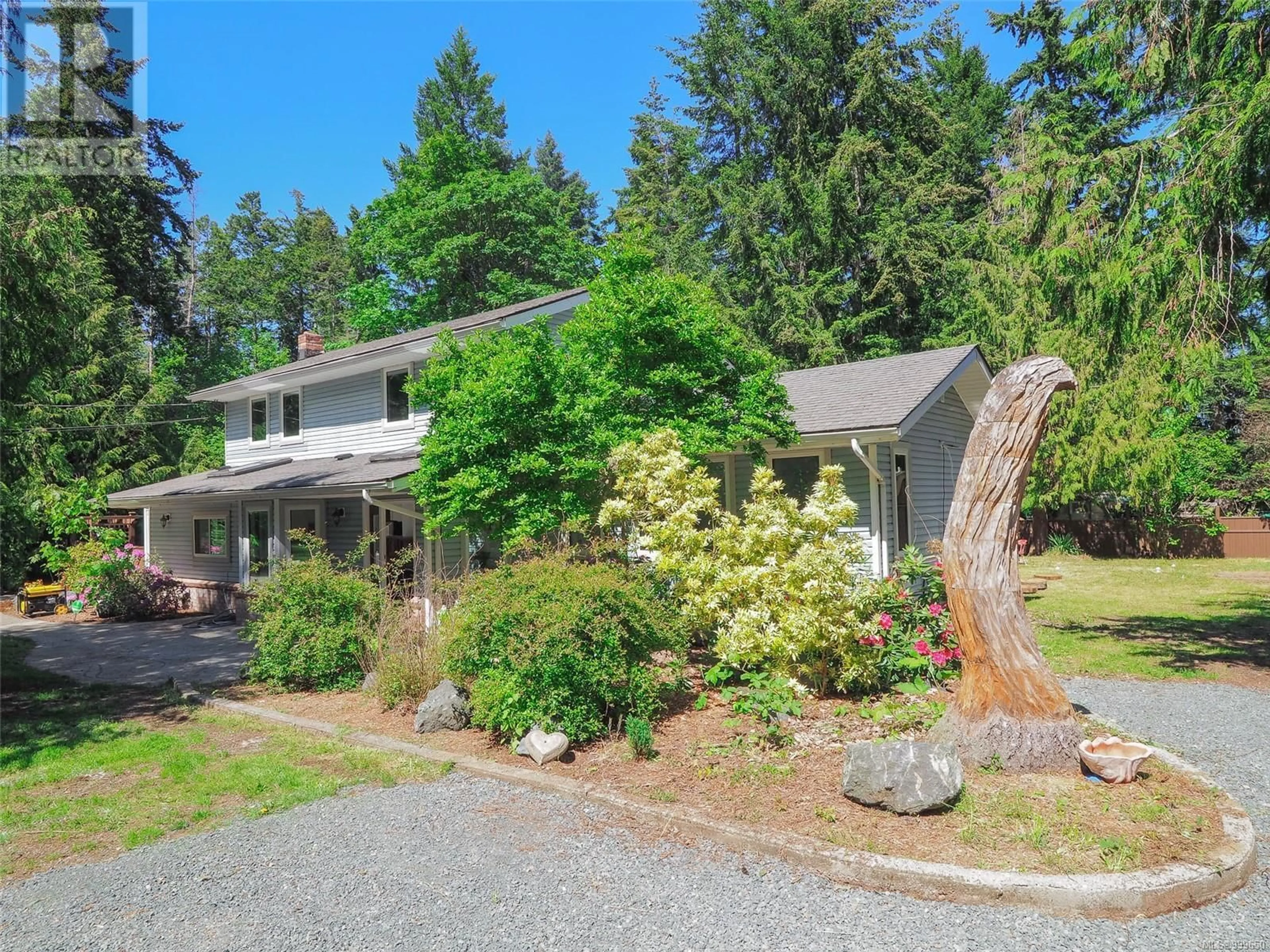 A pic from outside/outdoor area/front of a property/back of a property/a pic from drone, unknown for 4621 BERBERS DRIVE, Bowser British Columbia V0R1G0