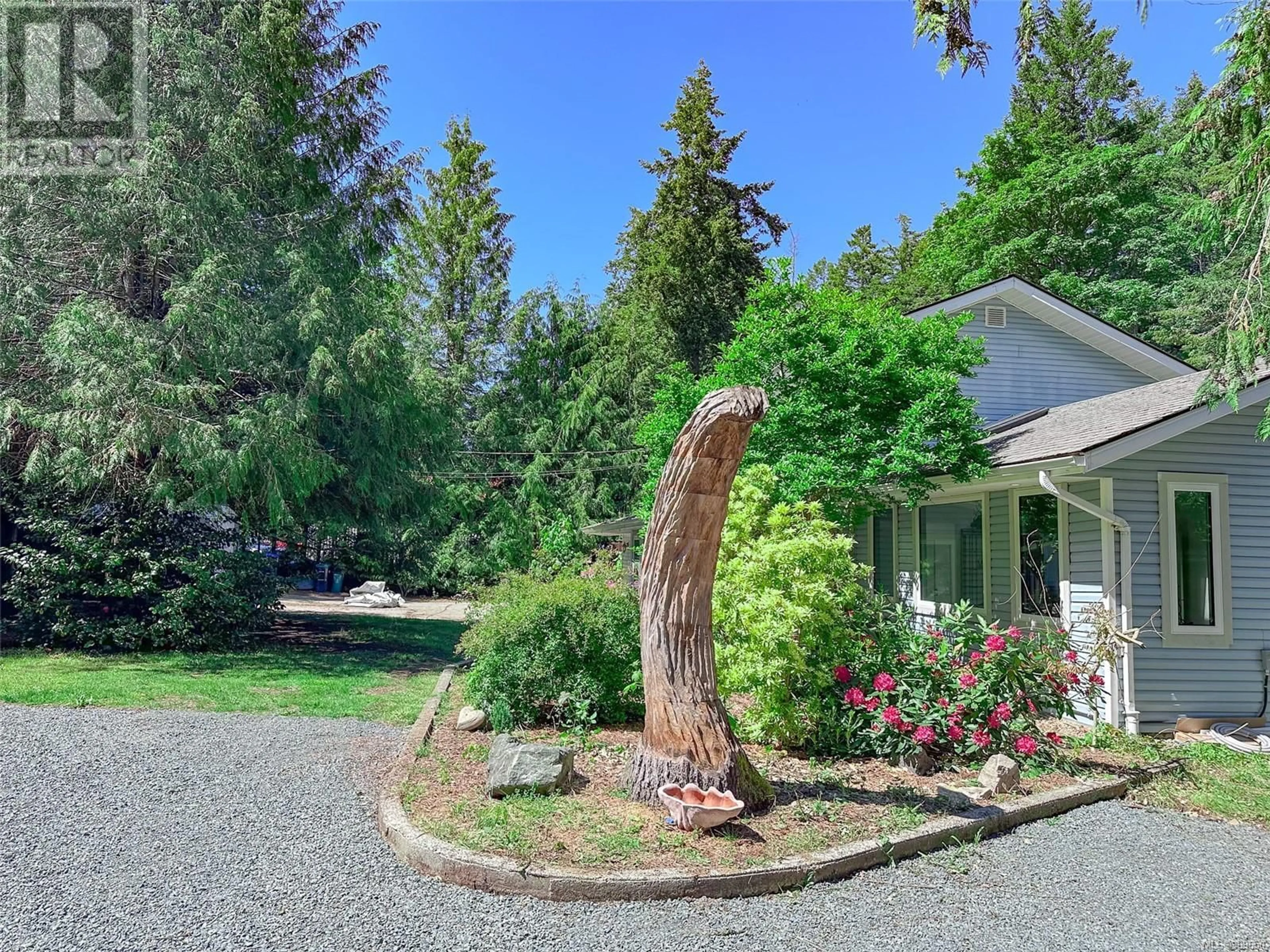A pic from outside/outdoor area/front of a property/back of a property/a pic from drone, unknown for 4621 BERBERS DRIVE, Bowser British Columbia V0R1G0