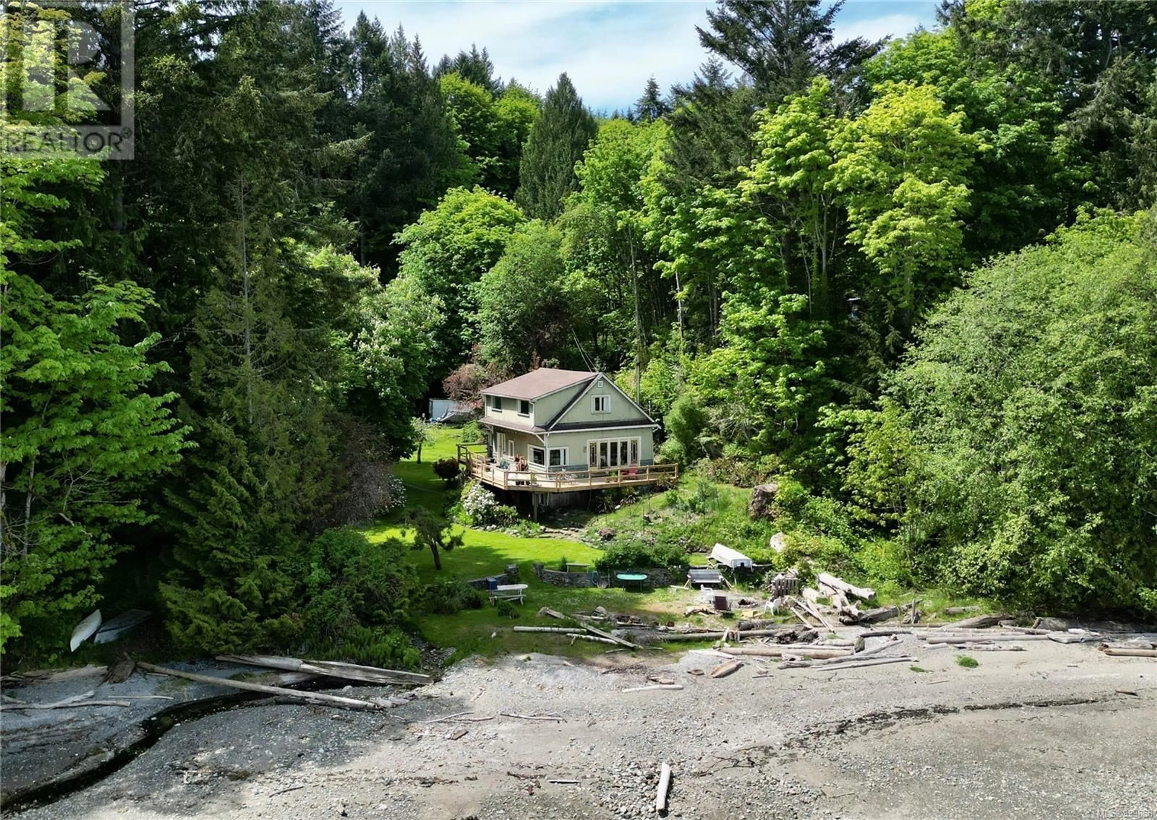 A pic from outside/outdoor area/front of a property/back of a property/a pic from drone, unknown for 601 ISABELLA POINT ROAD, Salt Spring British Columbia V8K1V3