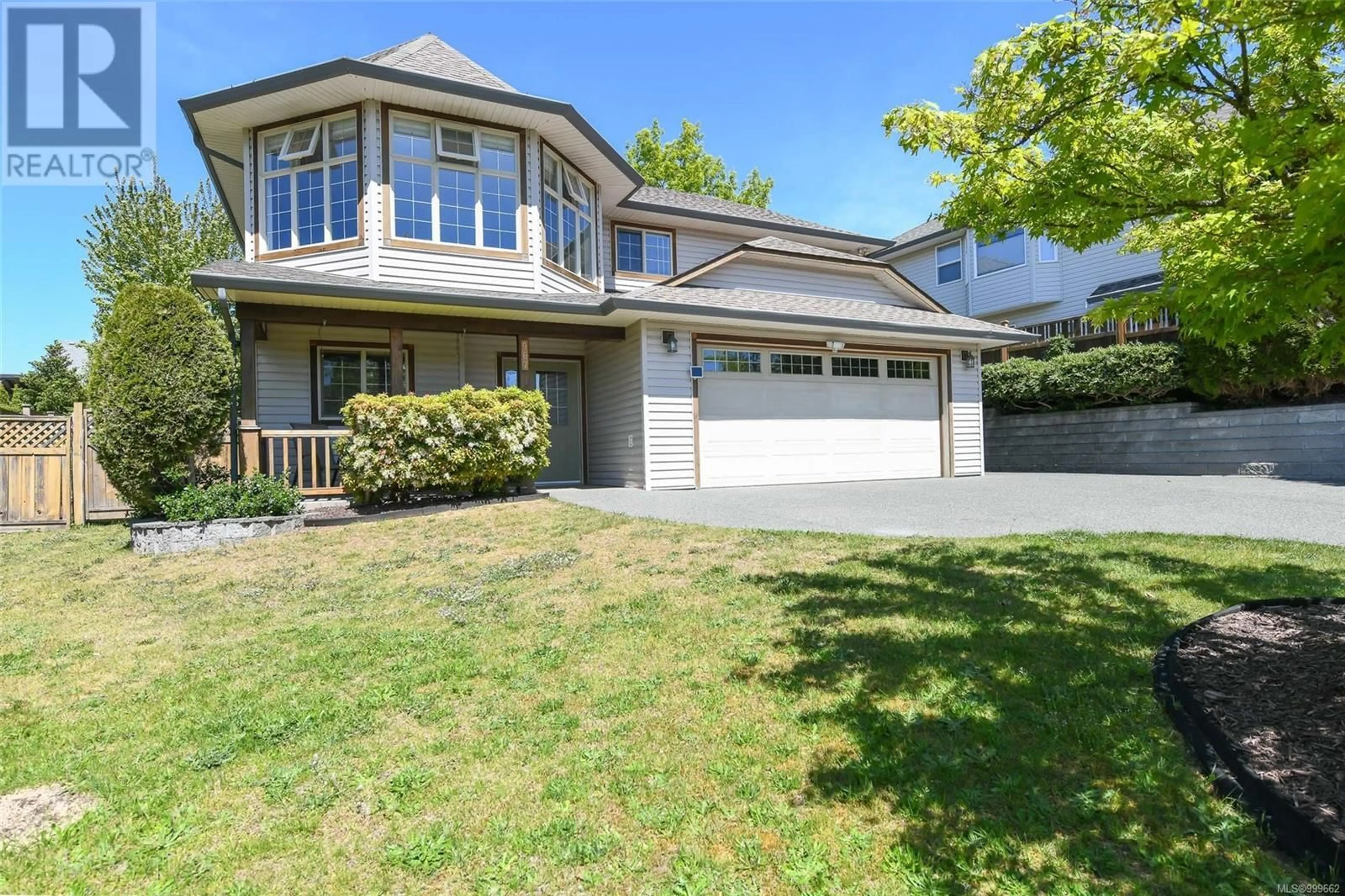 Home with vinyl exterior material, street for 967 MALAHAT DRIVE, Courtenay British Columbia V9N9E3