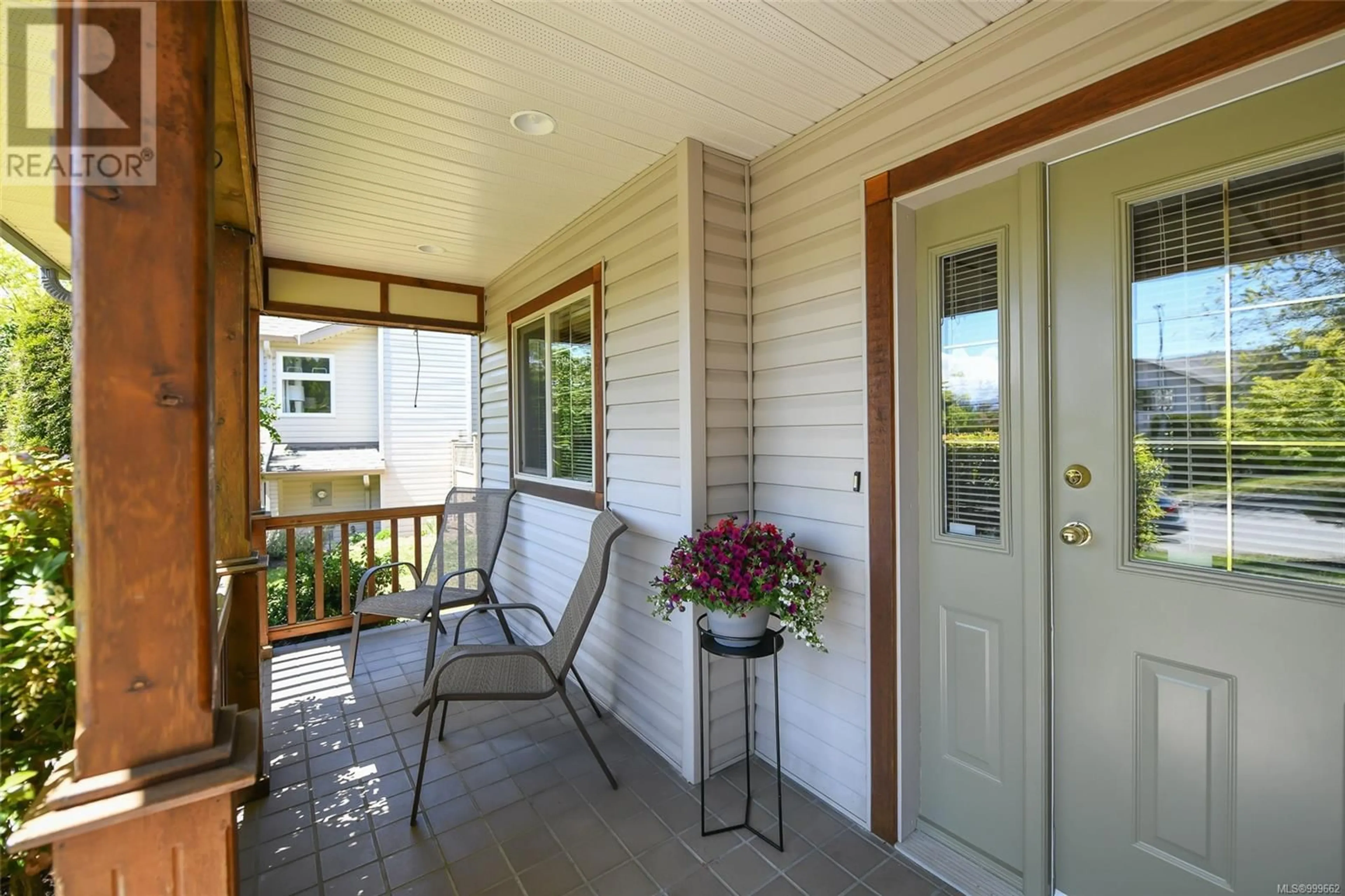 Patio, street for 967 MALAHAT DRIVE, Courtenay British Columbia V9N9E3