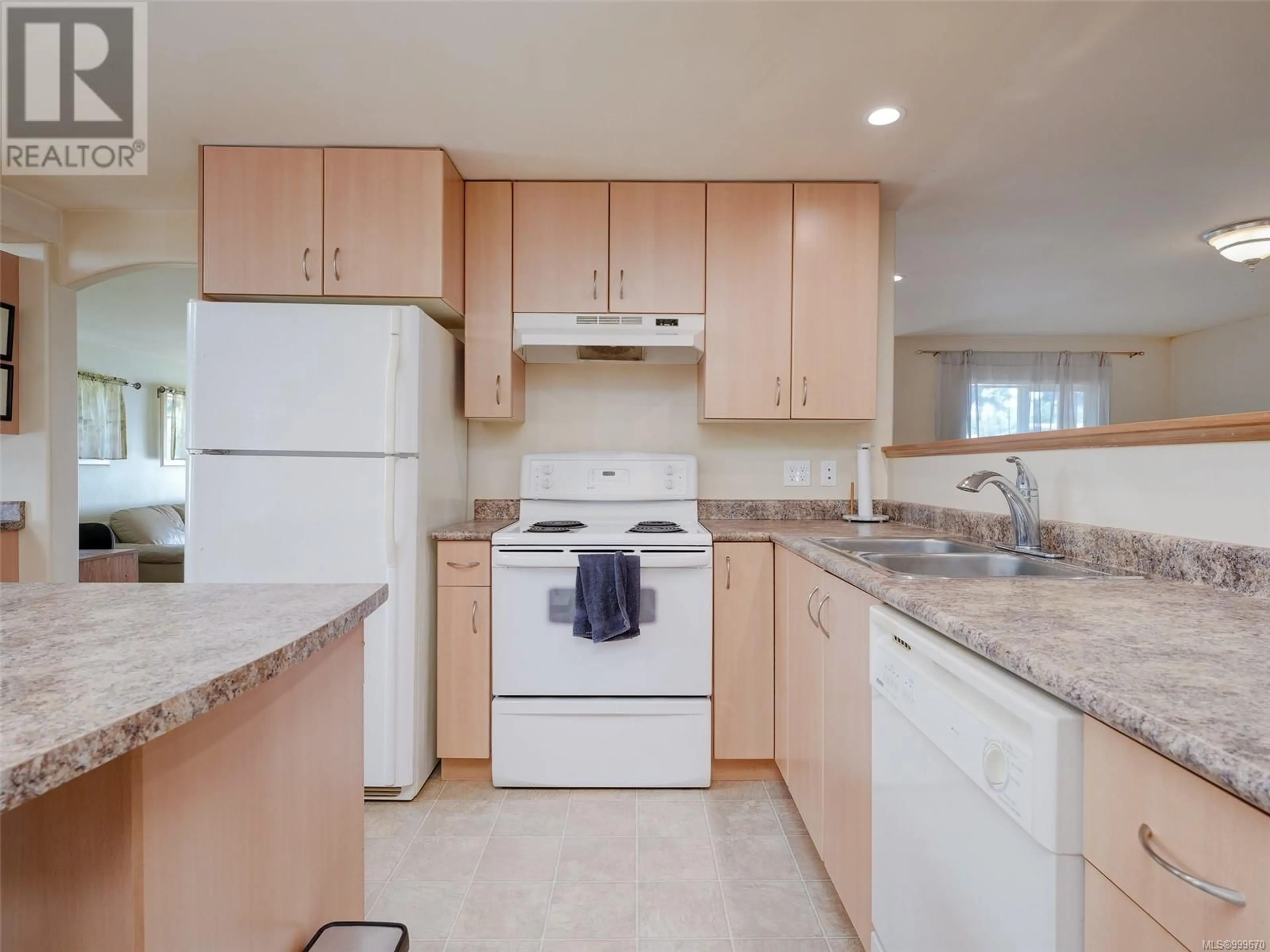 Standard kitchen, unknown for 88 - 2911 SOOKE LAKE ROAD, Langford British Columbia V9B4R5