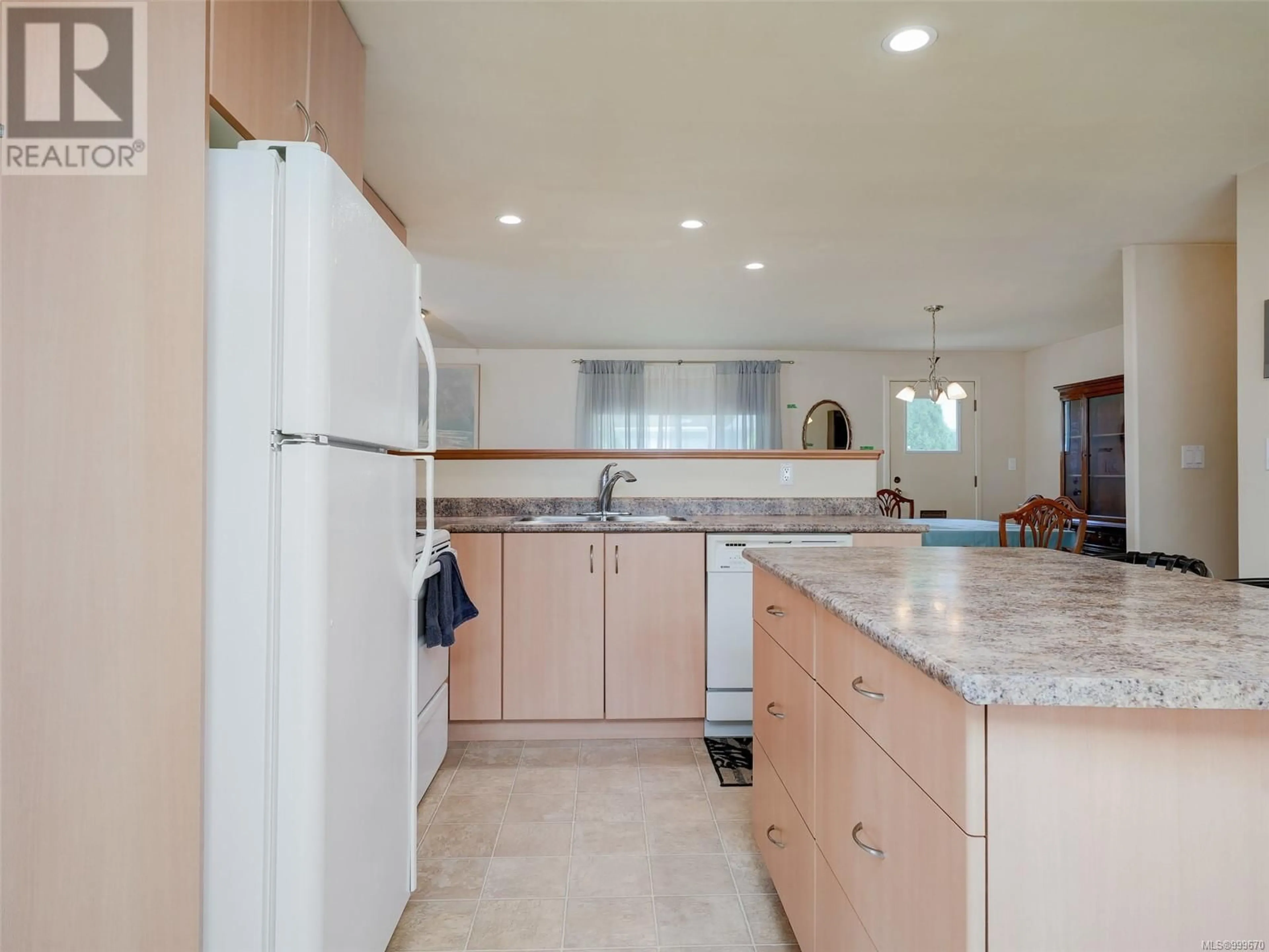 Standard kitchen, ceramic/tile floor for 88 - 2911 SOOKE LAKE ROAD, Langford British Columbia V9B4R5