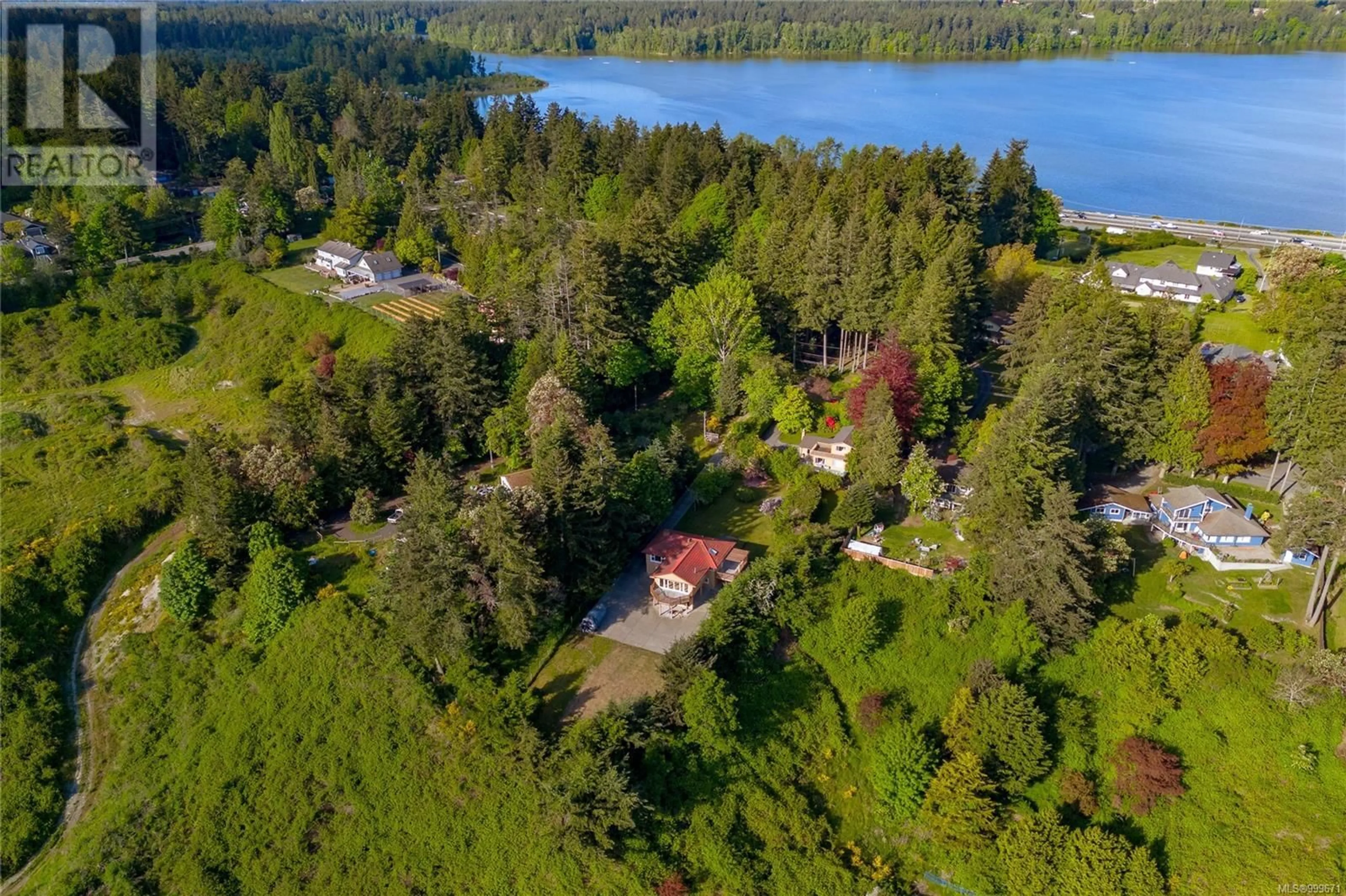 A pic from outside/outdoor area/front of a property/back of a property/a pic from drone, water/lake/river/ocean view for 5347 ALDERLEY ROAD, Saanich British Columbia V8Y1X9