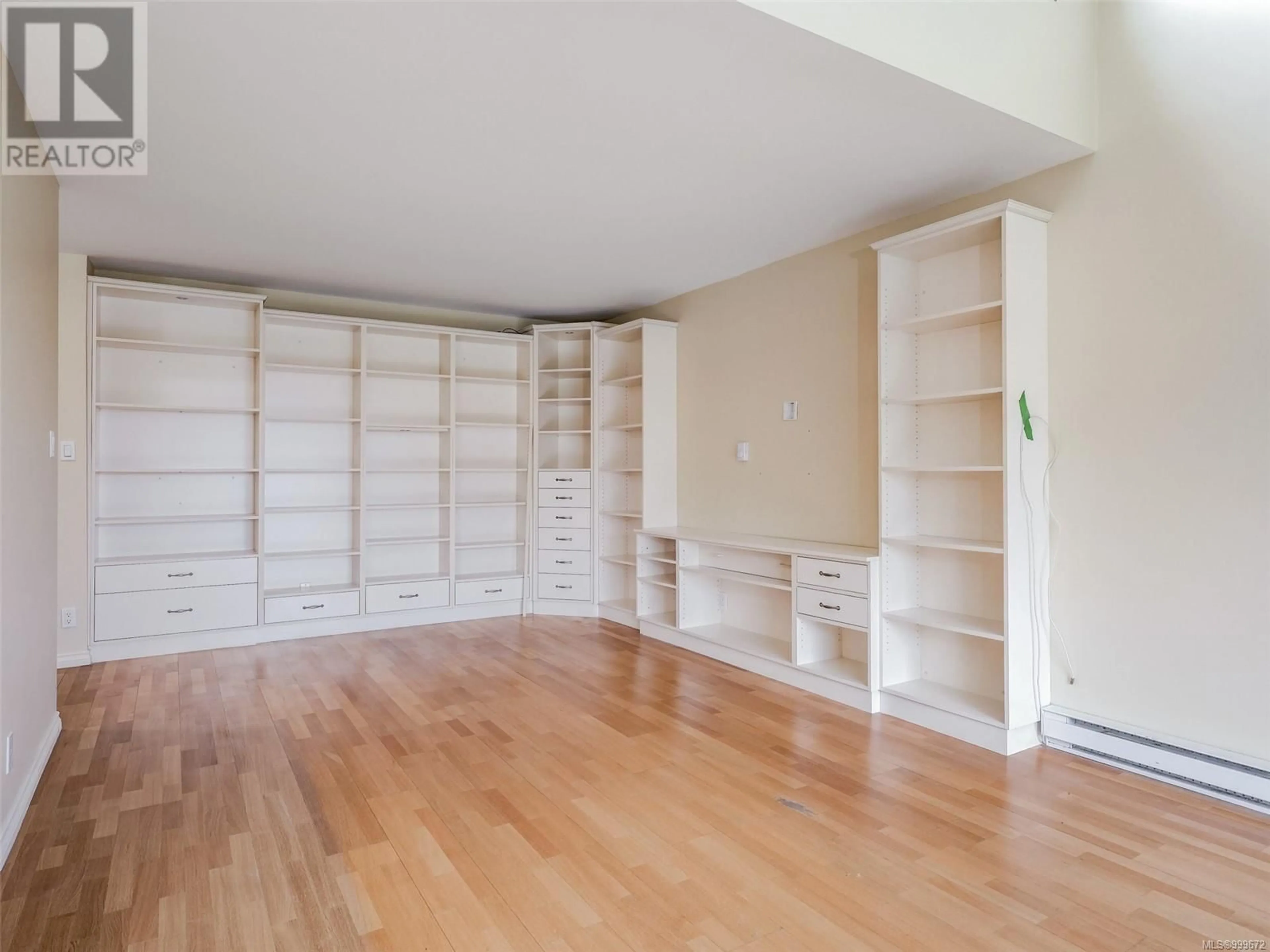 Storage room or clothes room or walk-in closet for 408 - 853 SELKIRK AVENUE, Esquimalt British Columbia V9A2T7