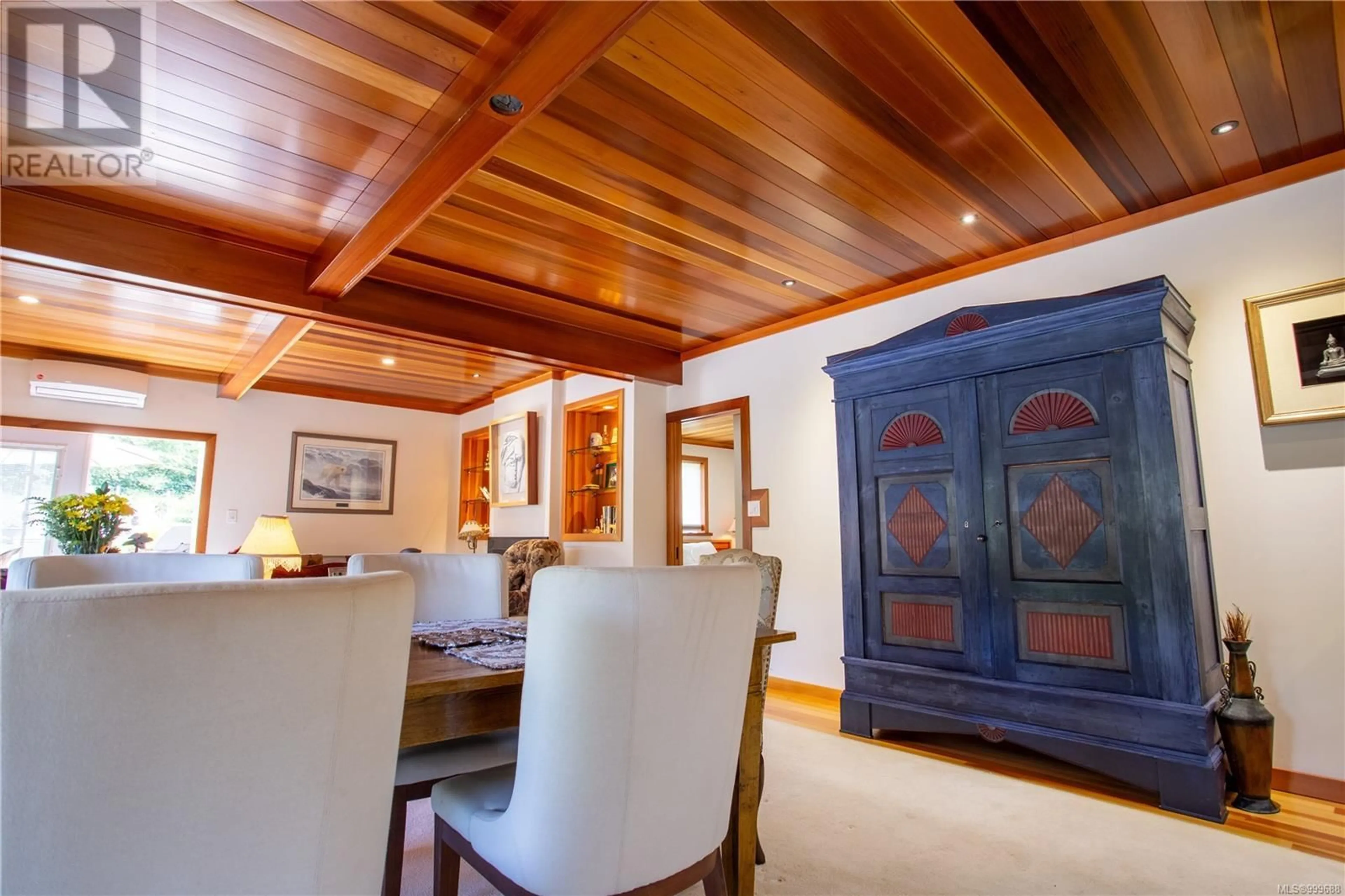 Dining room, wood/laminate floor for 6191 WALLACE DRIVE, Central Saanich British Columbia V9E2G6