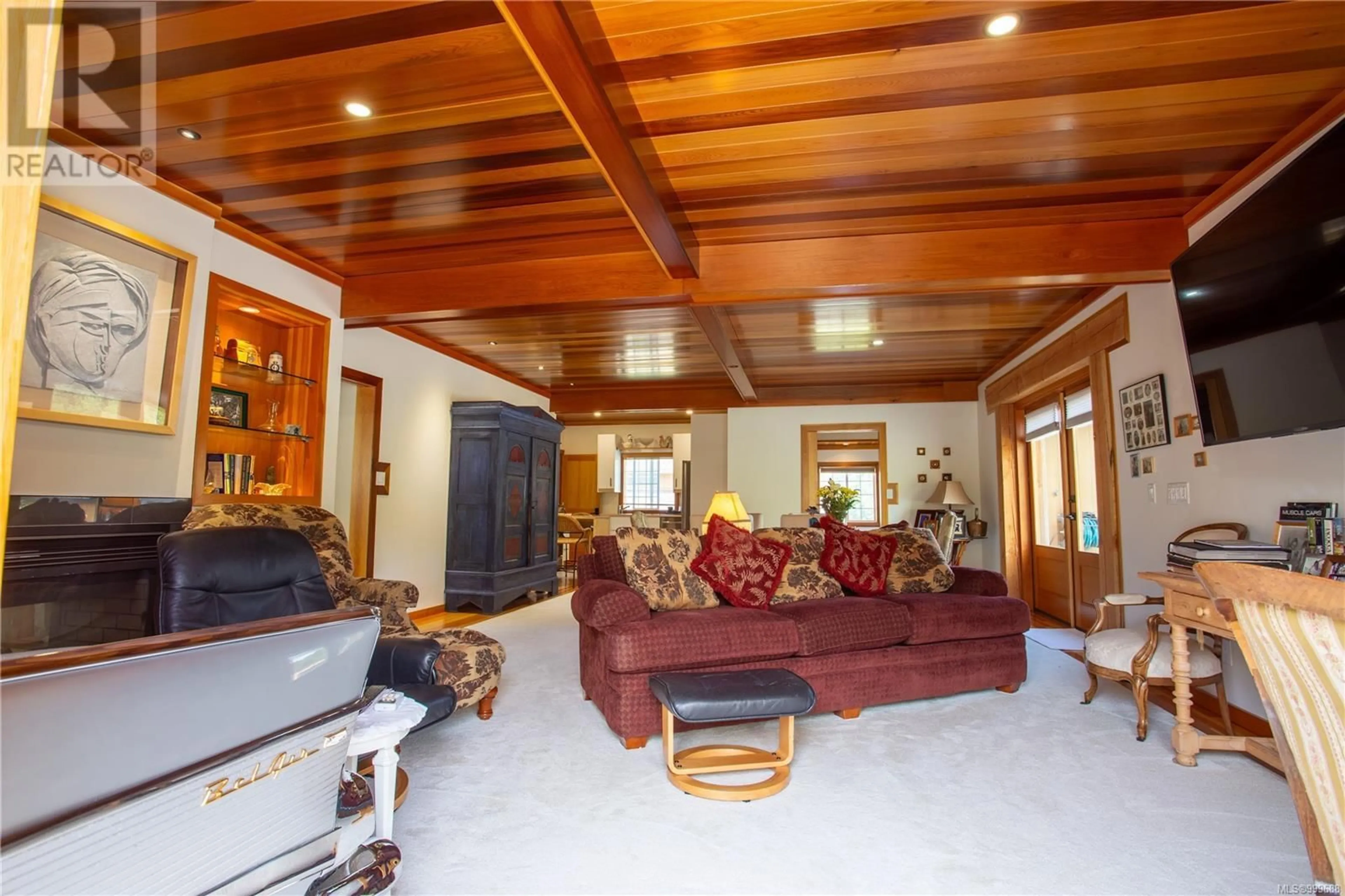 Indoor foyer for 6191 WALLACE DRIVE, Central Saanich British Columbia V9E2G6