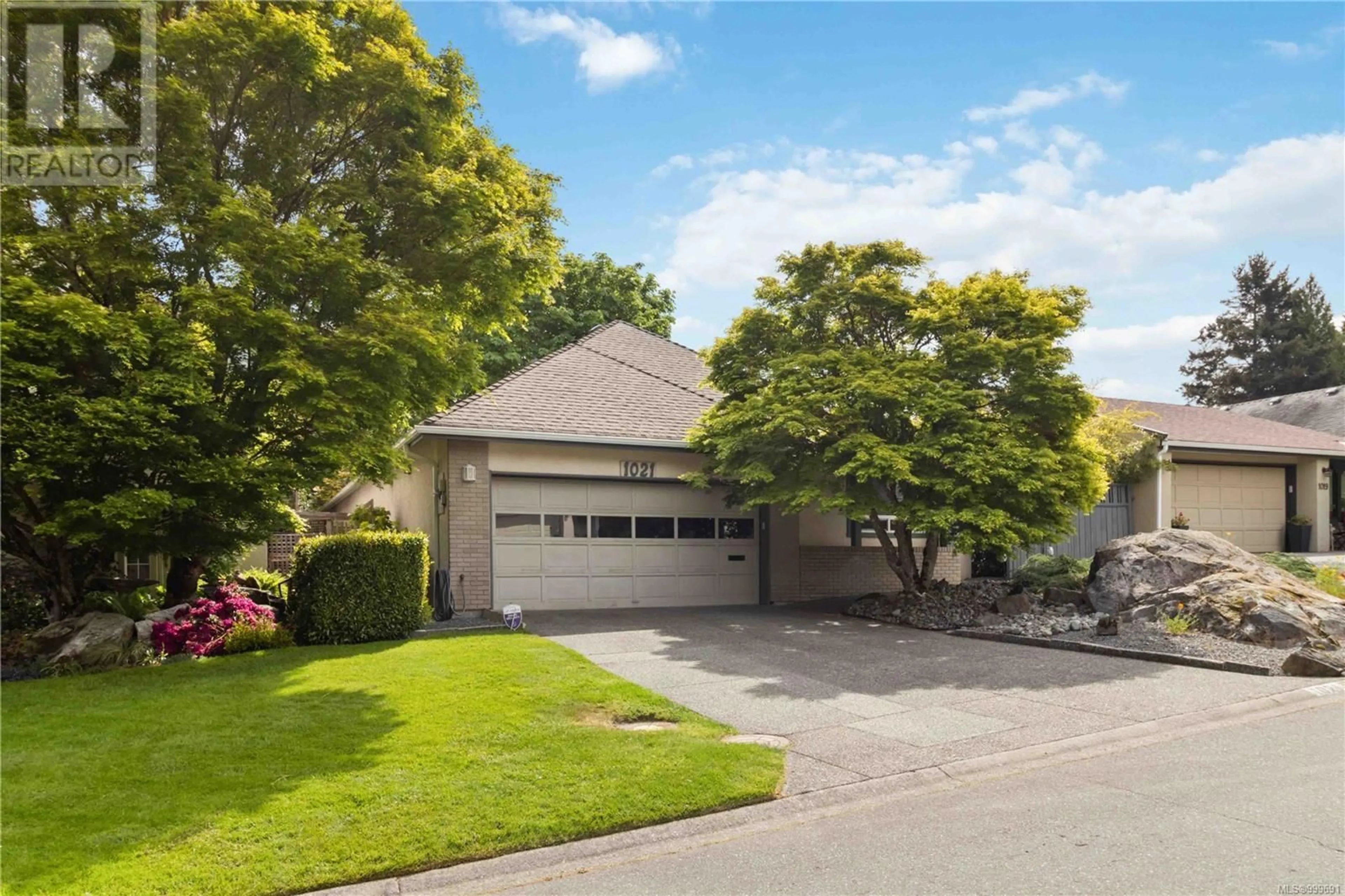 Unknown for 1021 SCOTTSWOOD LANE, Saanich British Columbia V8Y2V1