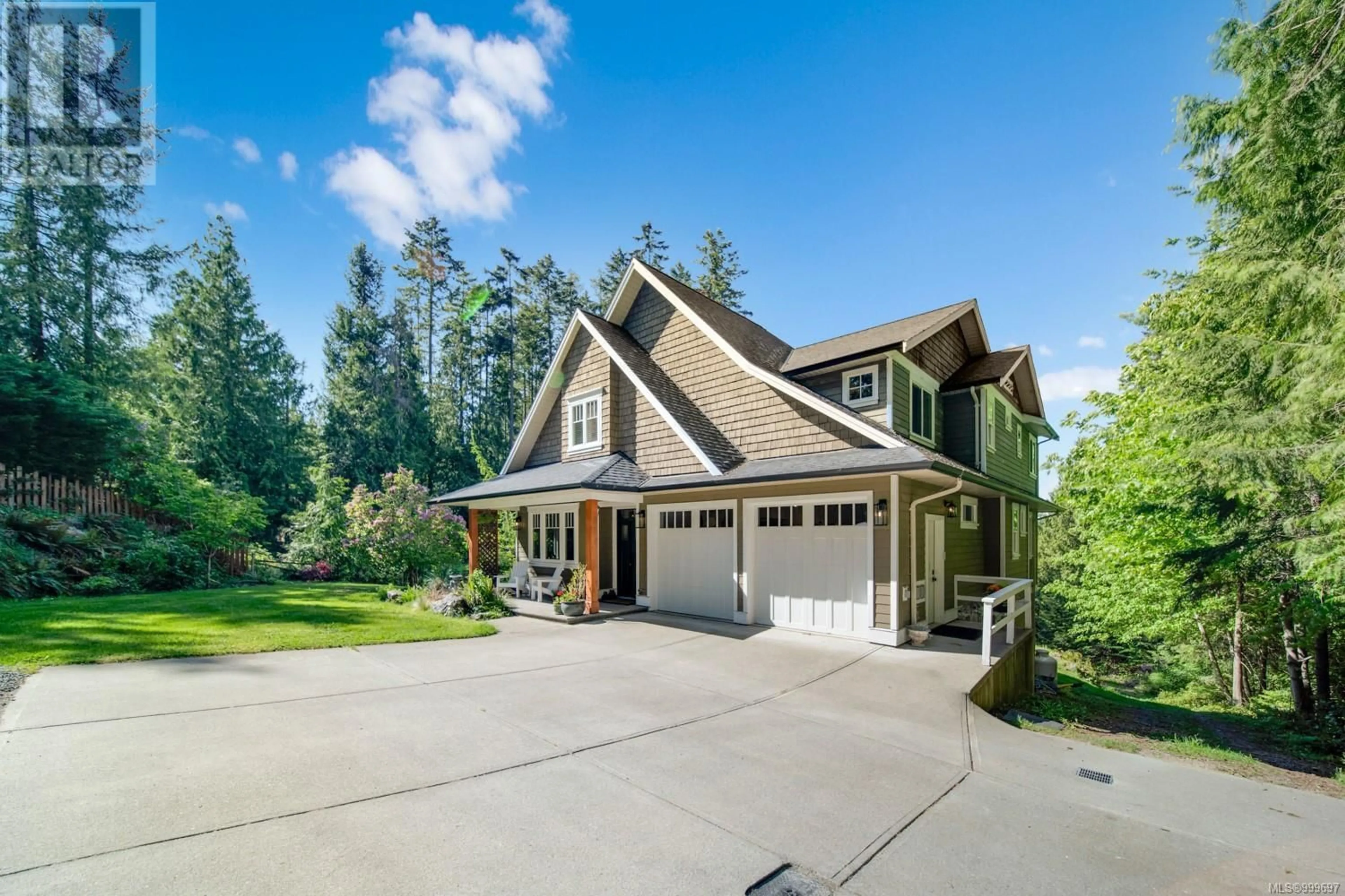 Home with vinyl exterior material, street for 1049 BRAITHWAITE DRIVE, Cobble Hill British Columbia V8H0E2