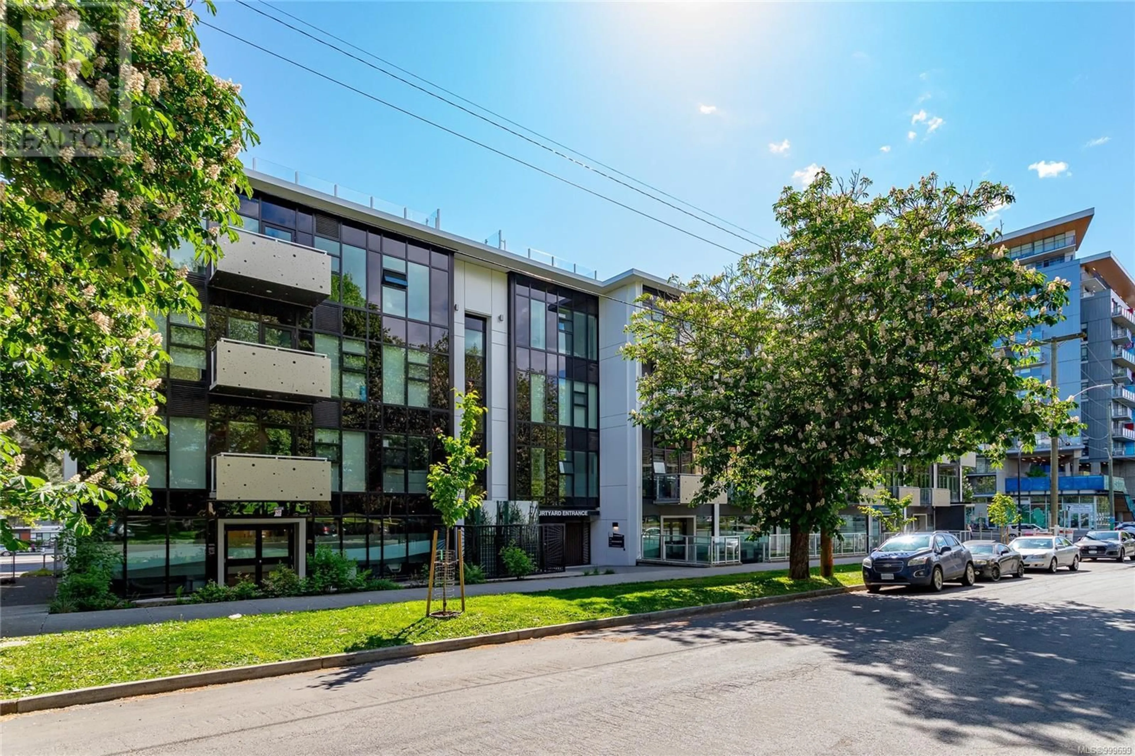 A pic from outside/outdoor area/front of a property/back of a property/a pic from drone, street for N408 - 1105 PANDORA AVENUE, Victoria British Columbia V8V3P9