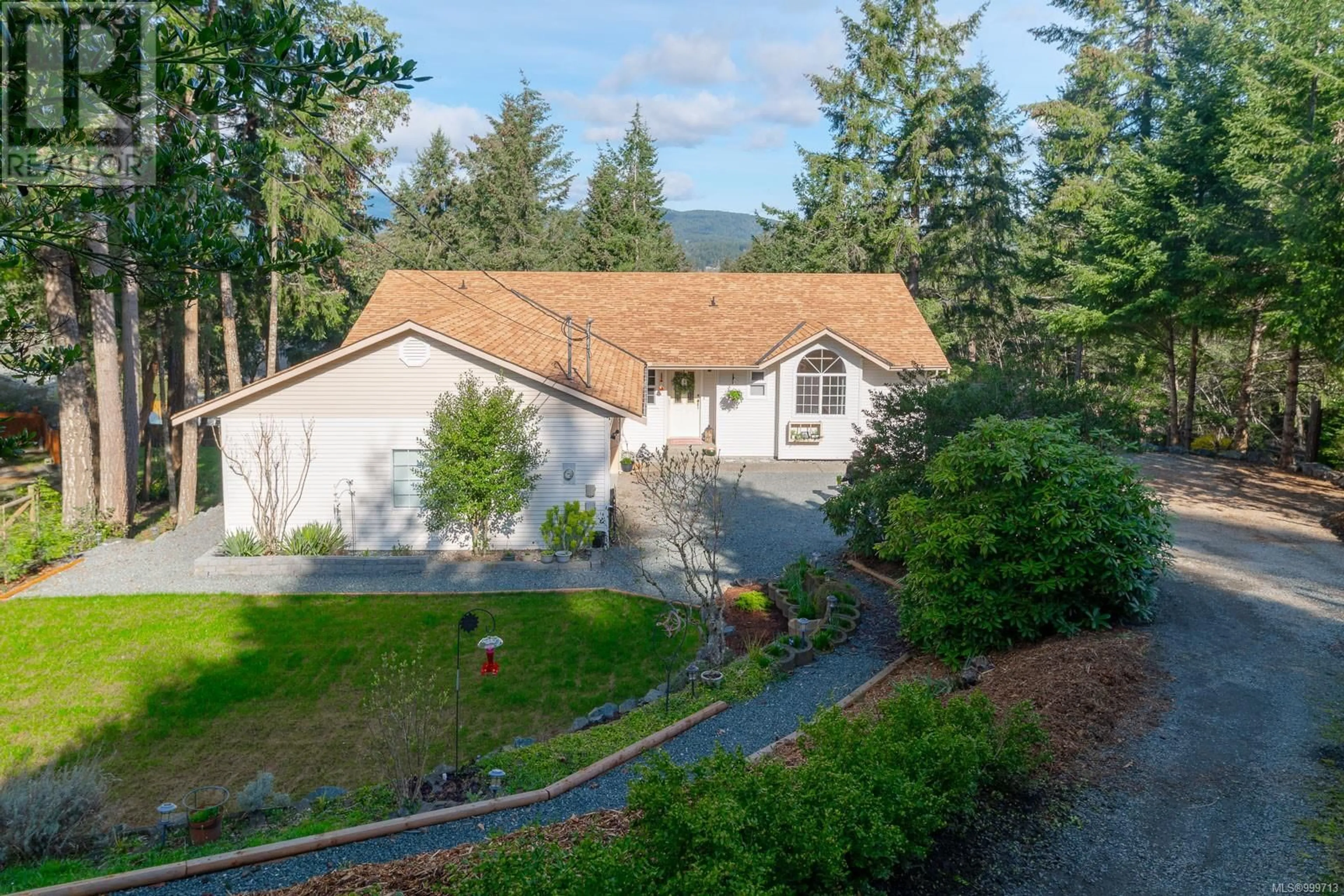 A pic from outside/outdoor area/front of a property/back of a property/a pic from drone, mountain view for 6499 BURNETT PLACE, Duncan British Columbia V9L5R8