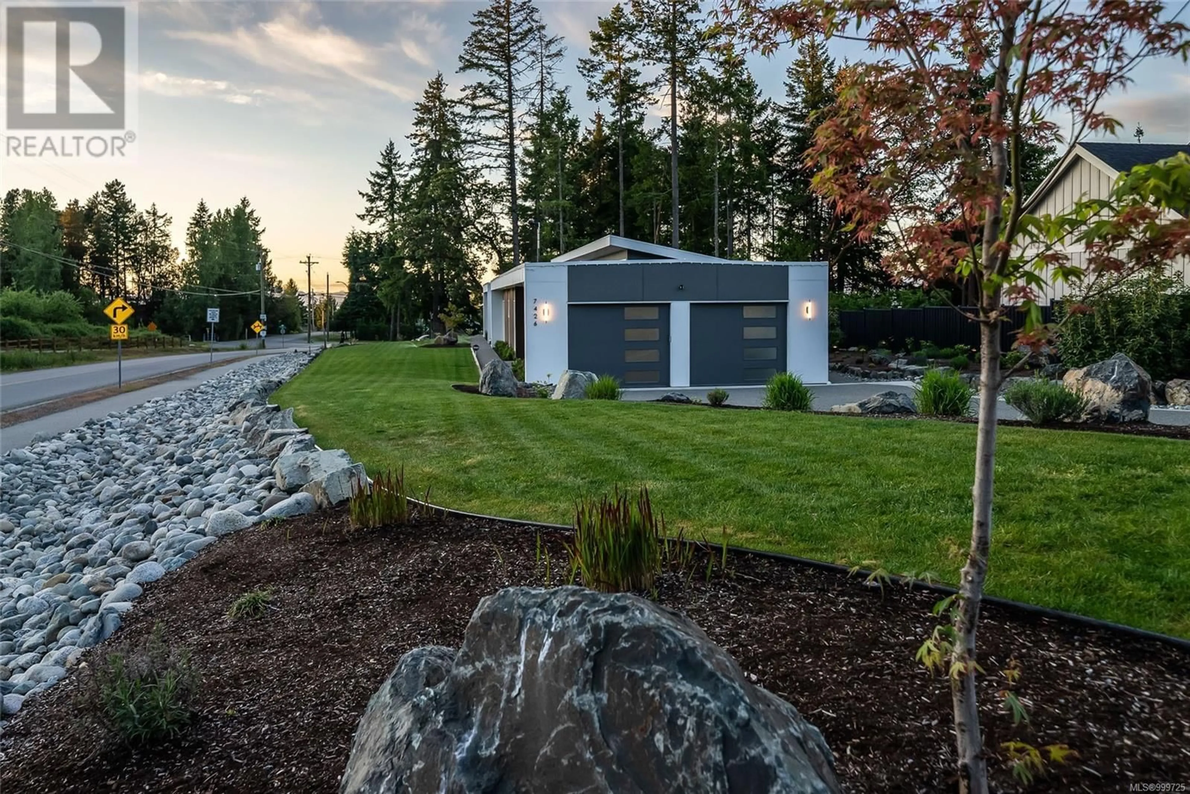 Shed for 7426 SPENCE'S WAY, Lantzville British Columbia V0R2H0