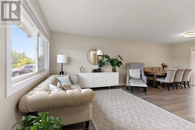 8046 LOCHSIDE, Central Saanich 5