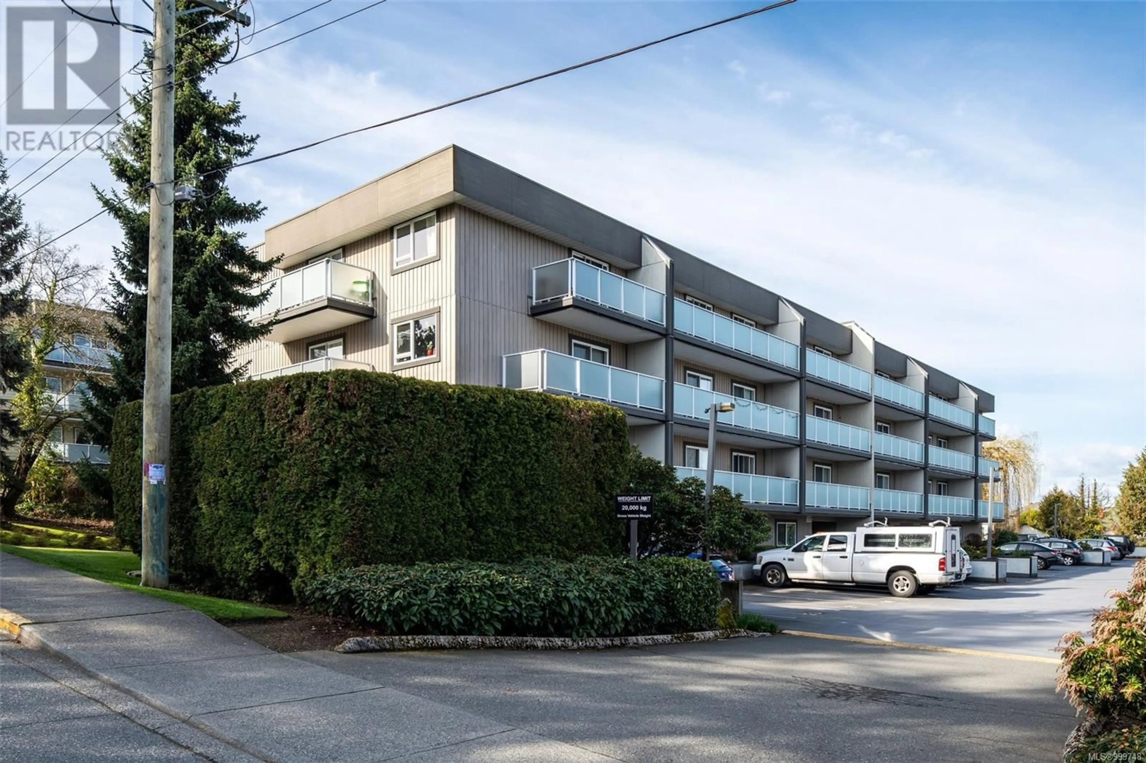 Patio, unknown for 105 - 3240 GLASGOW AVENUE, Saanich British Columbia V8X1M2