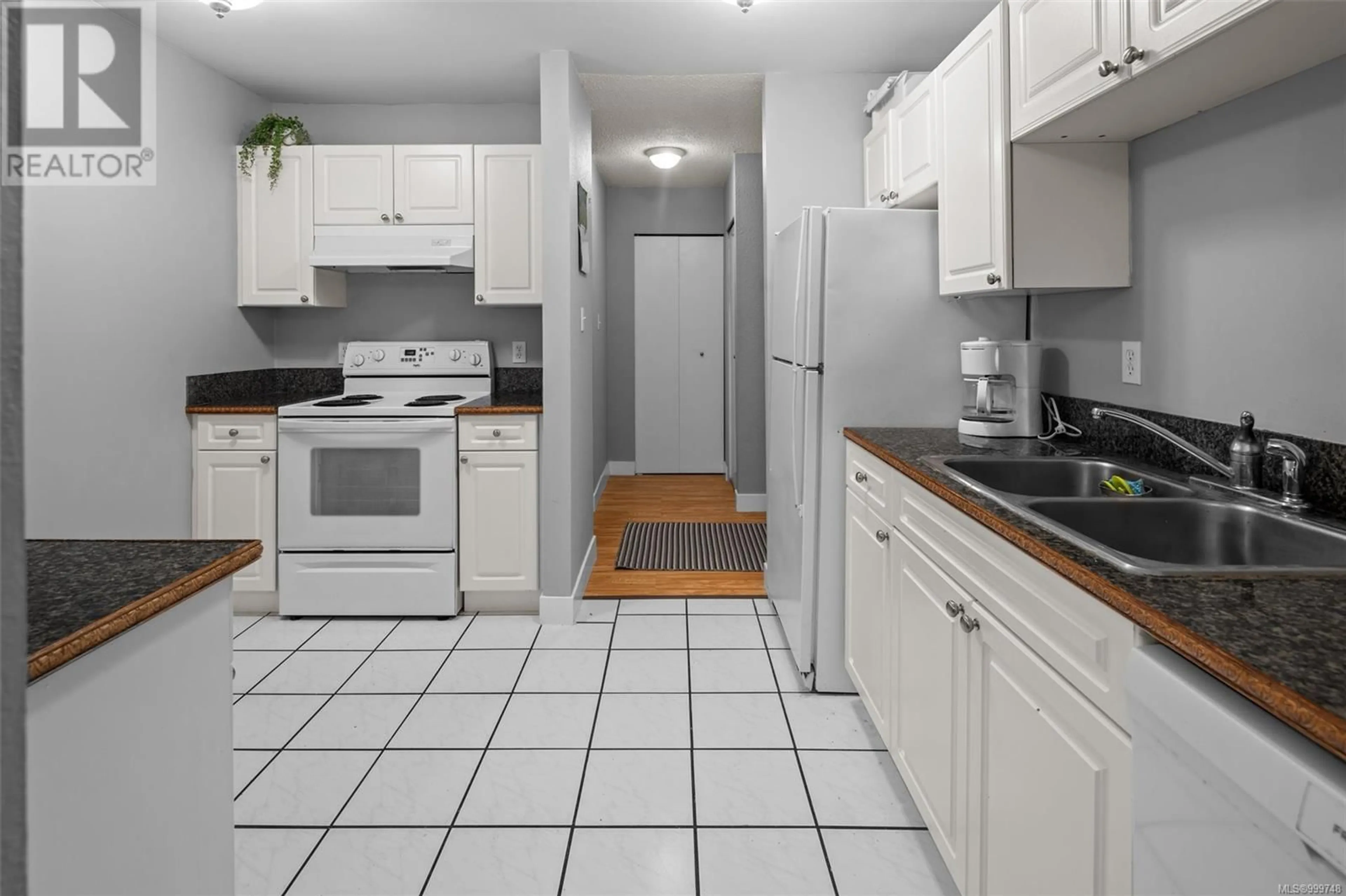 Standard kitchen, ceramic/tile floor for 105 - 3240 GLASGOW AVENUE, Saanich British Columbia V8X1M2