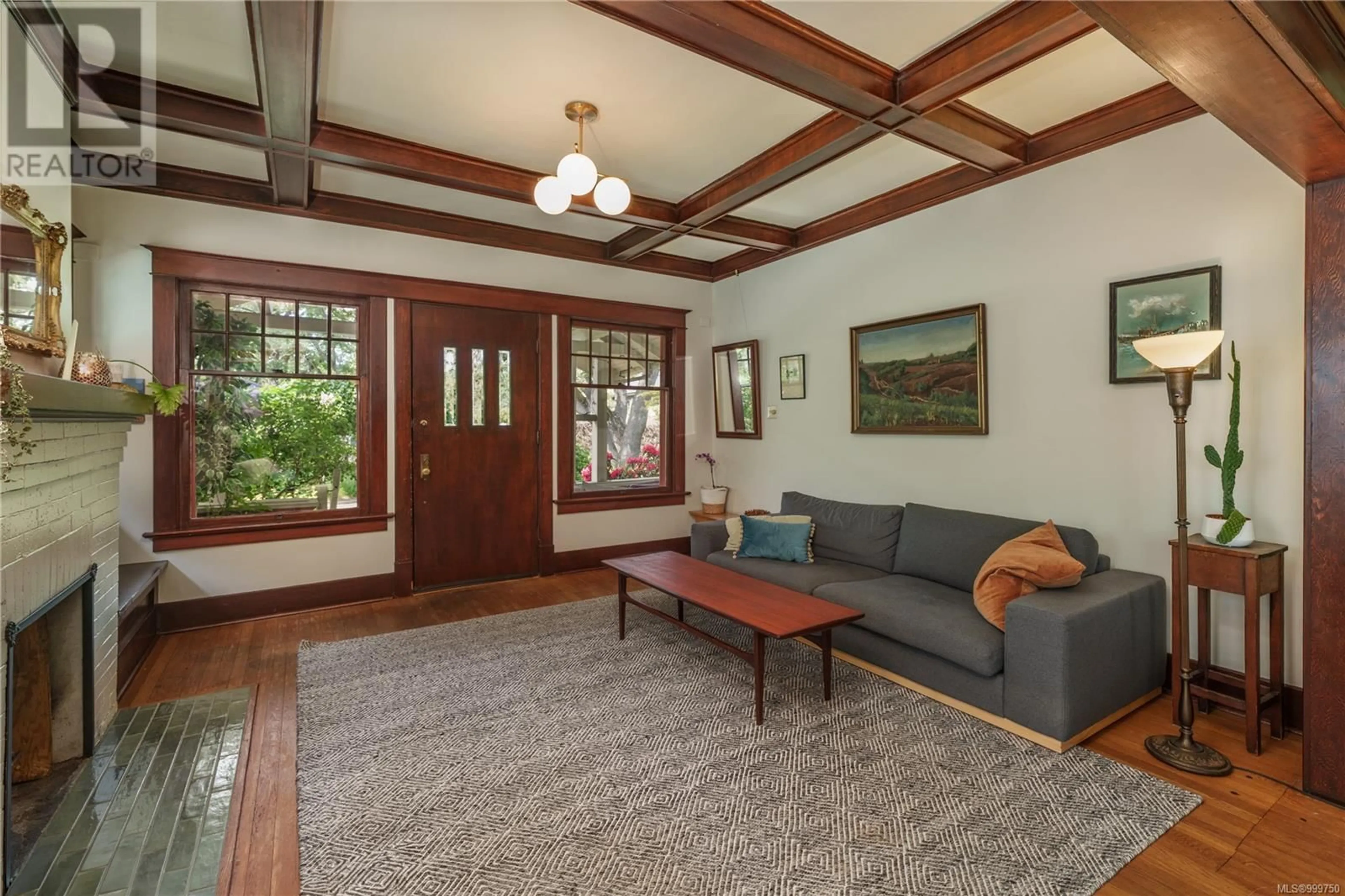 Unknown for 1007 AMPHION STREET, Victoria British Columbia V8S4G2