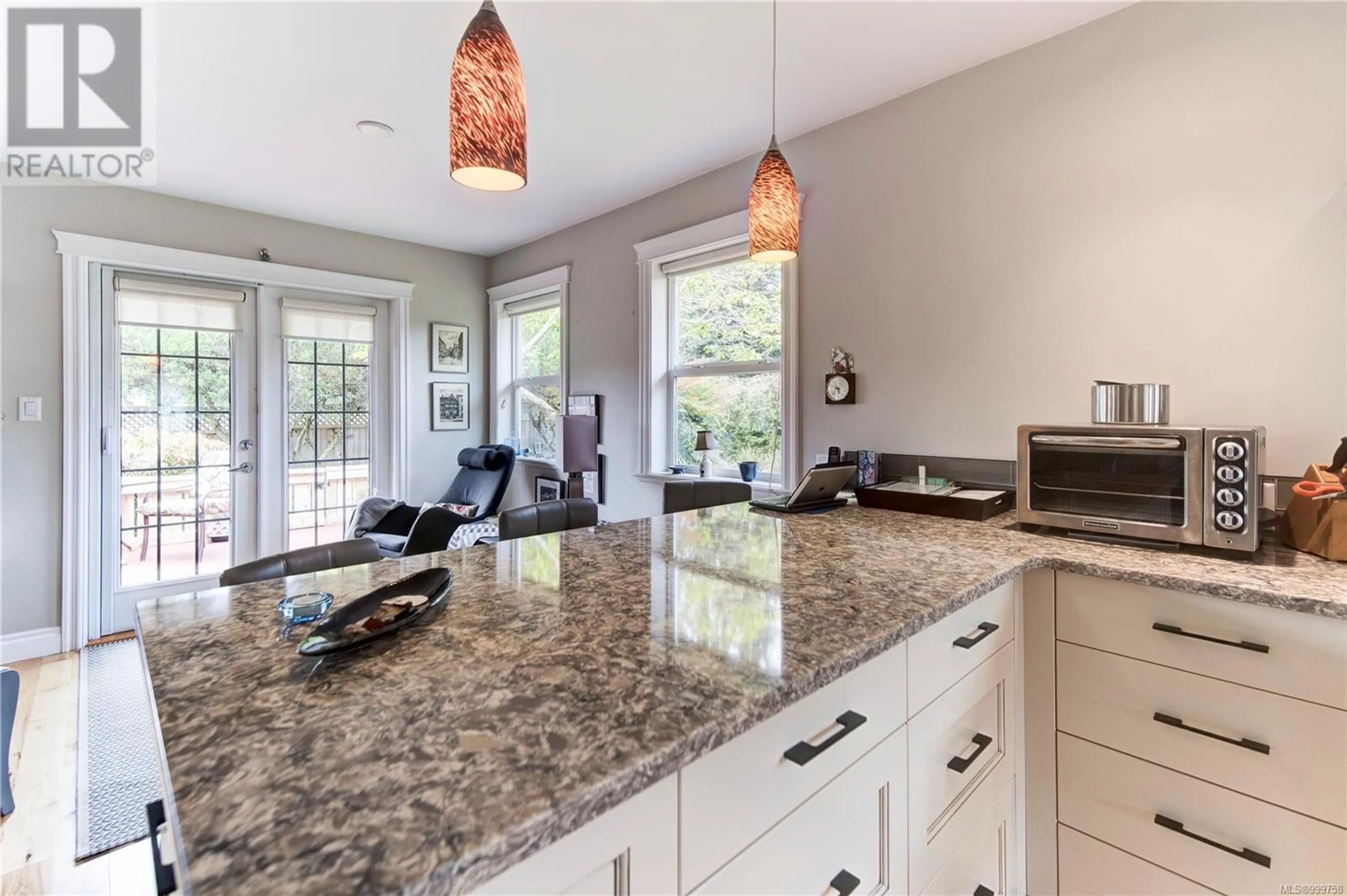 Open concept kitchen, ceramic/tile floor for 108 - 1645 NARISSA ROAD, Sooke British Columbia V9Z1J3