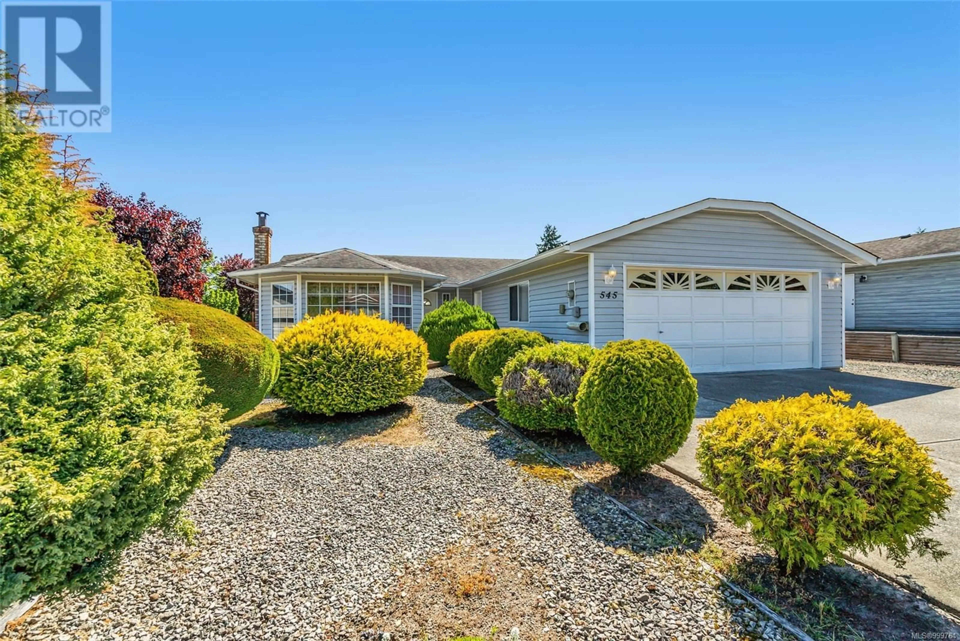 Home with vinyl exterior material, street for 545 DALMATIAN DRIVE, Parksville British Columbia V9P1Y4