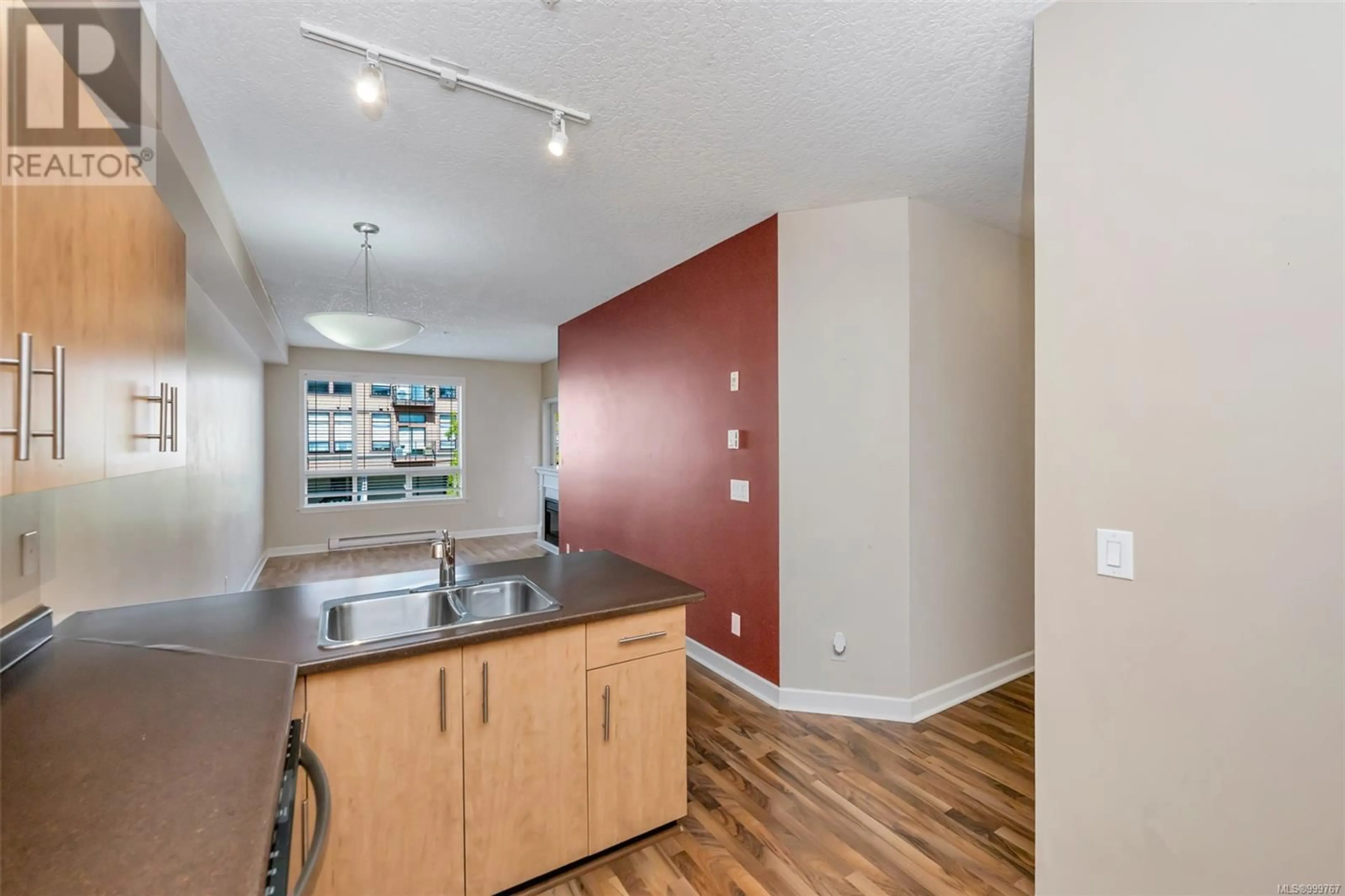 Standard kitchen, unknown for 210 - 825 GOLDSTREAM AVENUE, Langford British Columbia V9B2X8
