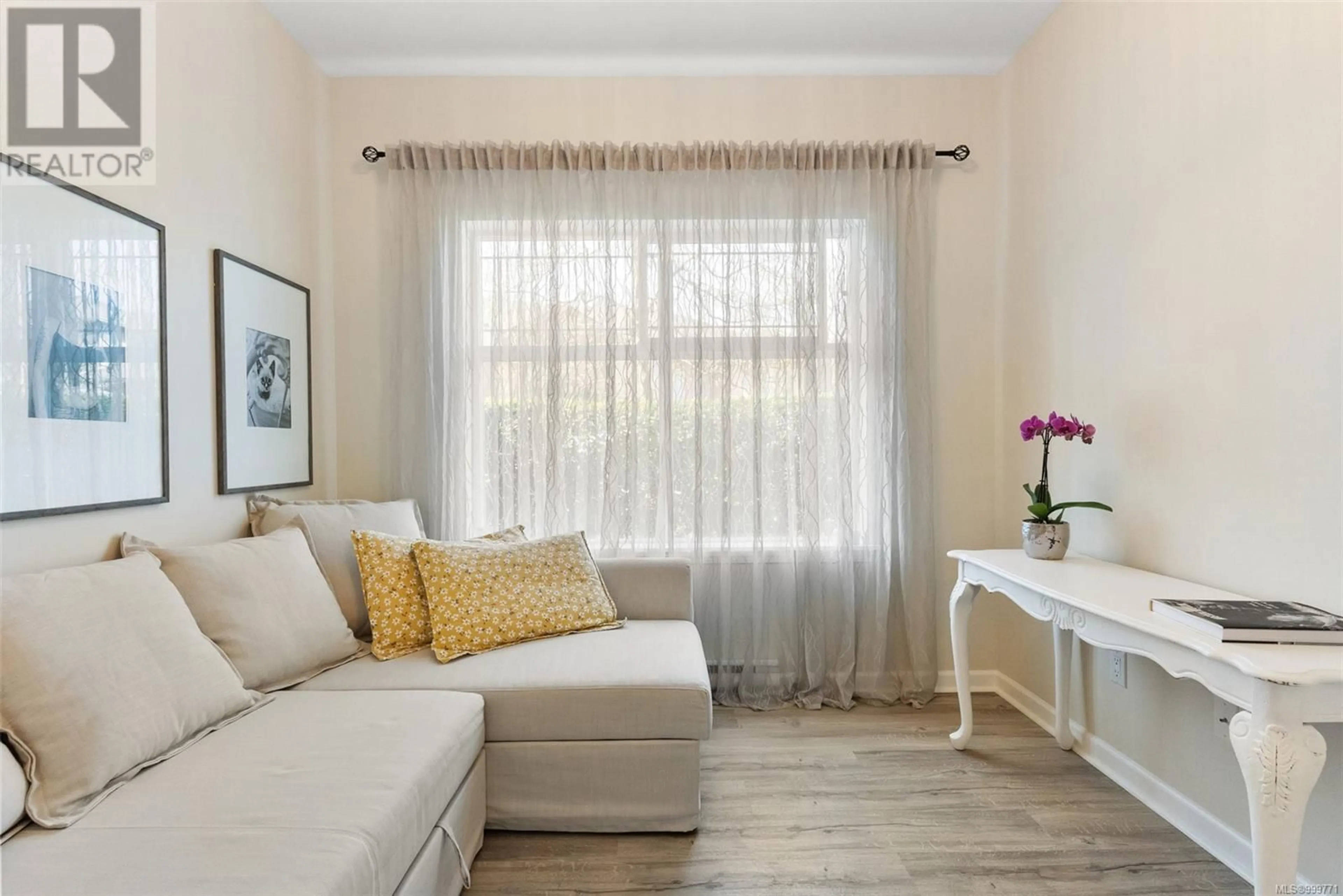 Living room with furniture, unknown for 103 - 1959 POLO PARK COURT, Central Saanich British Columbia V8M2K1