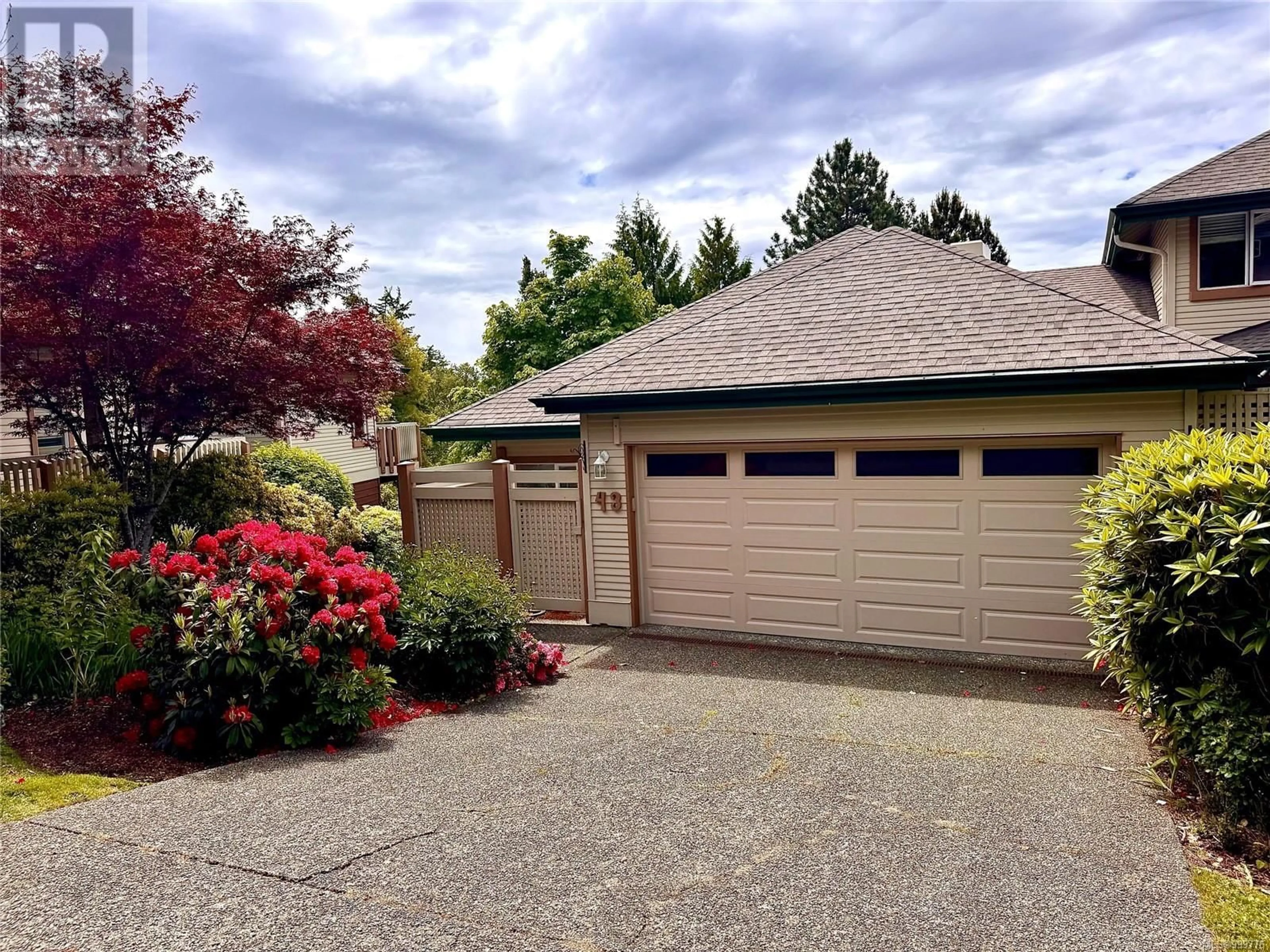 Unknown for 43 - 530 MARSETT PLACE, Saanich British Columbia V8Z7J2
