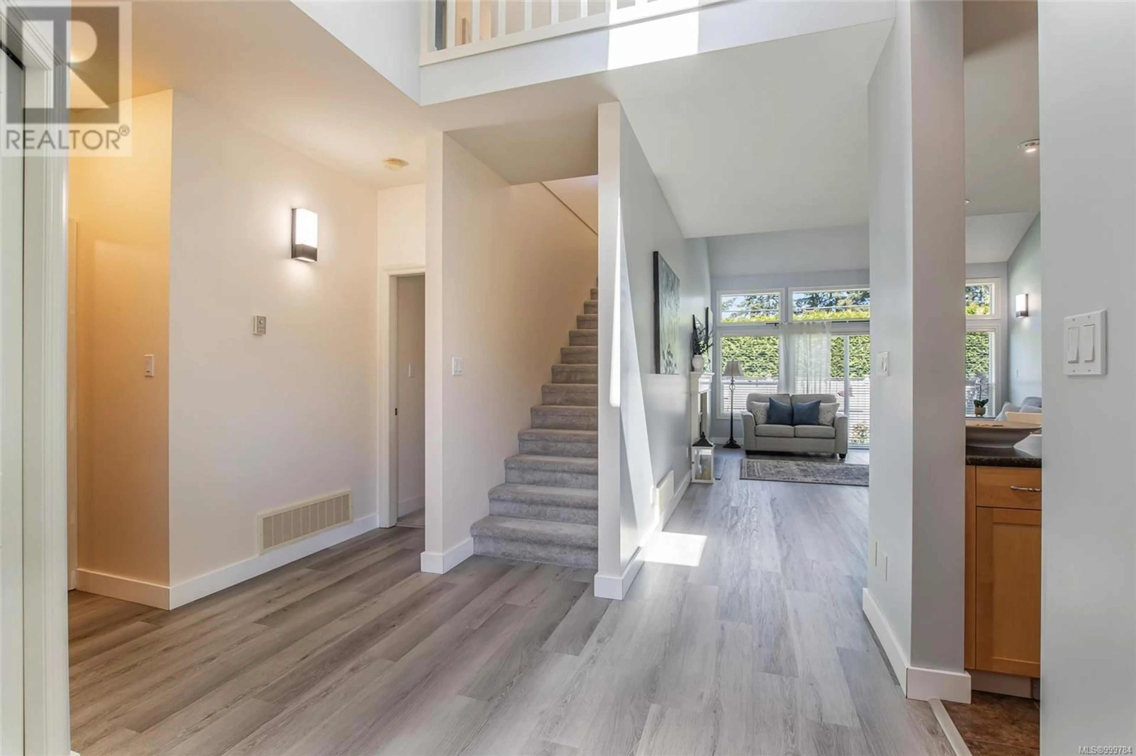 Indoor entryway for 6138 AVERY LANE, Nanaimo British Columbia V9T6R5