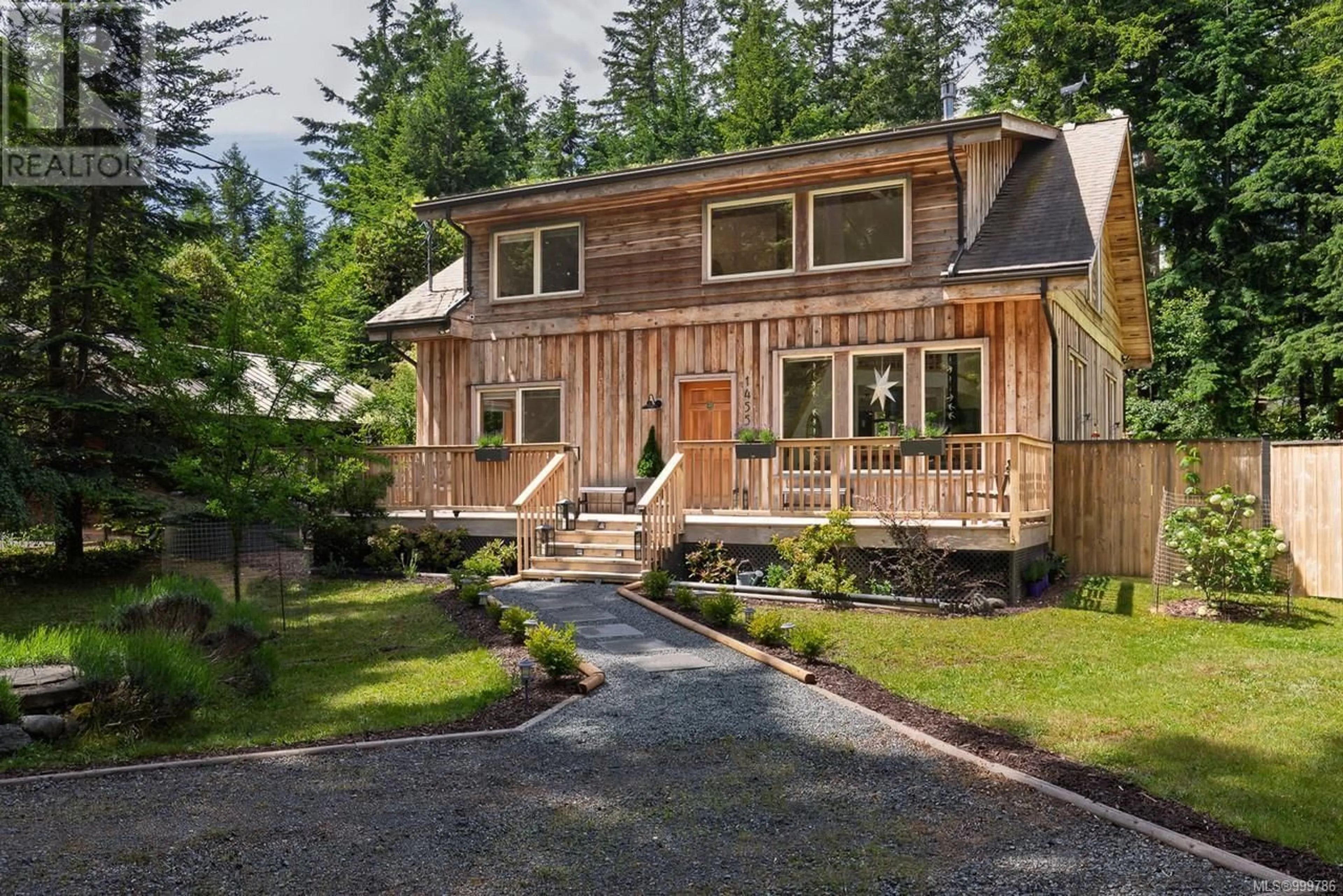 Home with vinyl exterior material, unknown for 1455 TRILLIUM WAY, Gabriola Island British Columbia V0R1X5