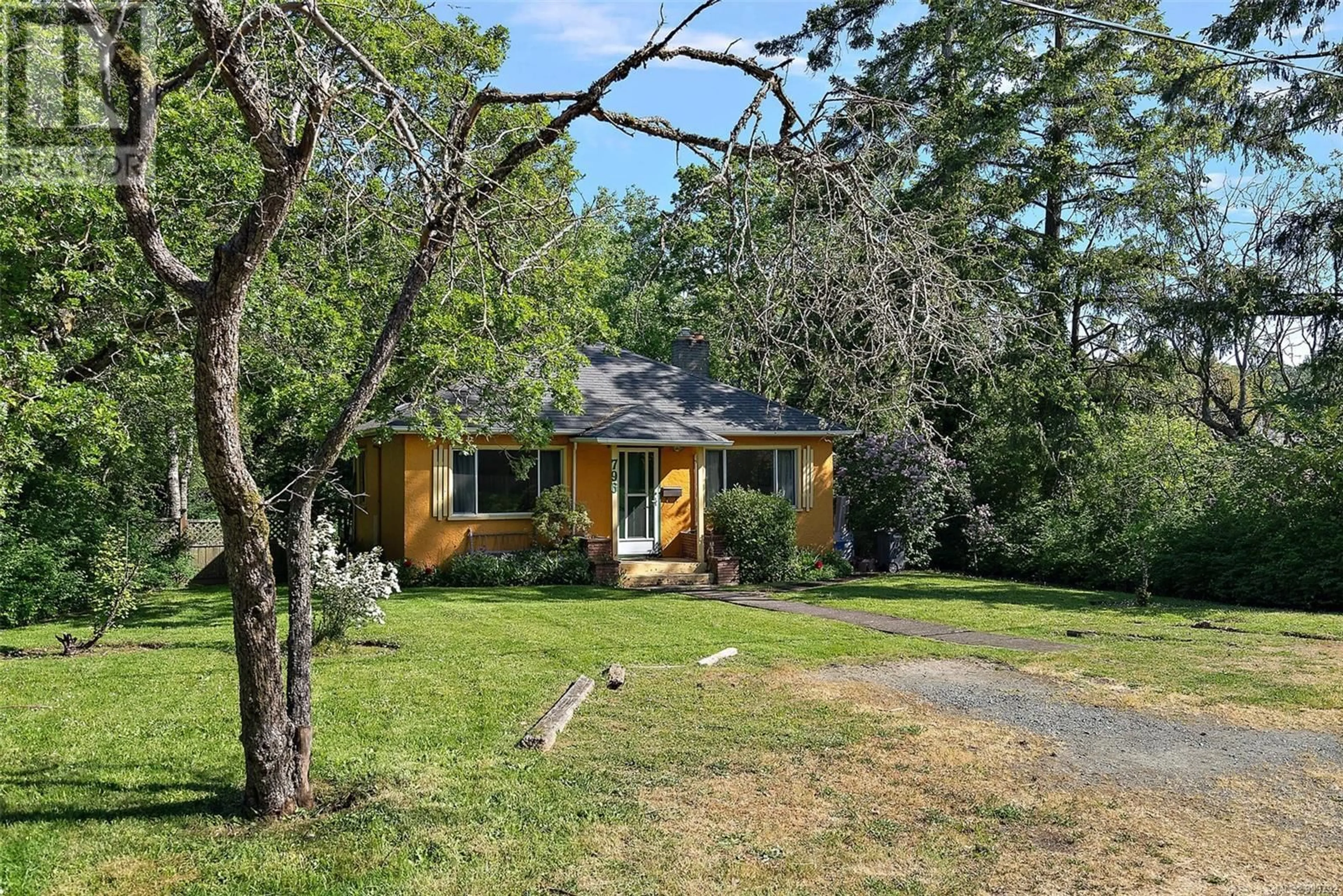 Unknown for 796 CANTERBURY ROAD, Saanich British Columbia V8X3E3