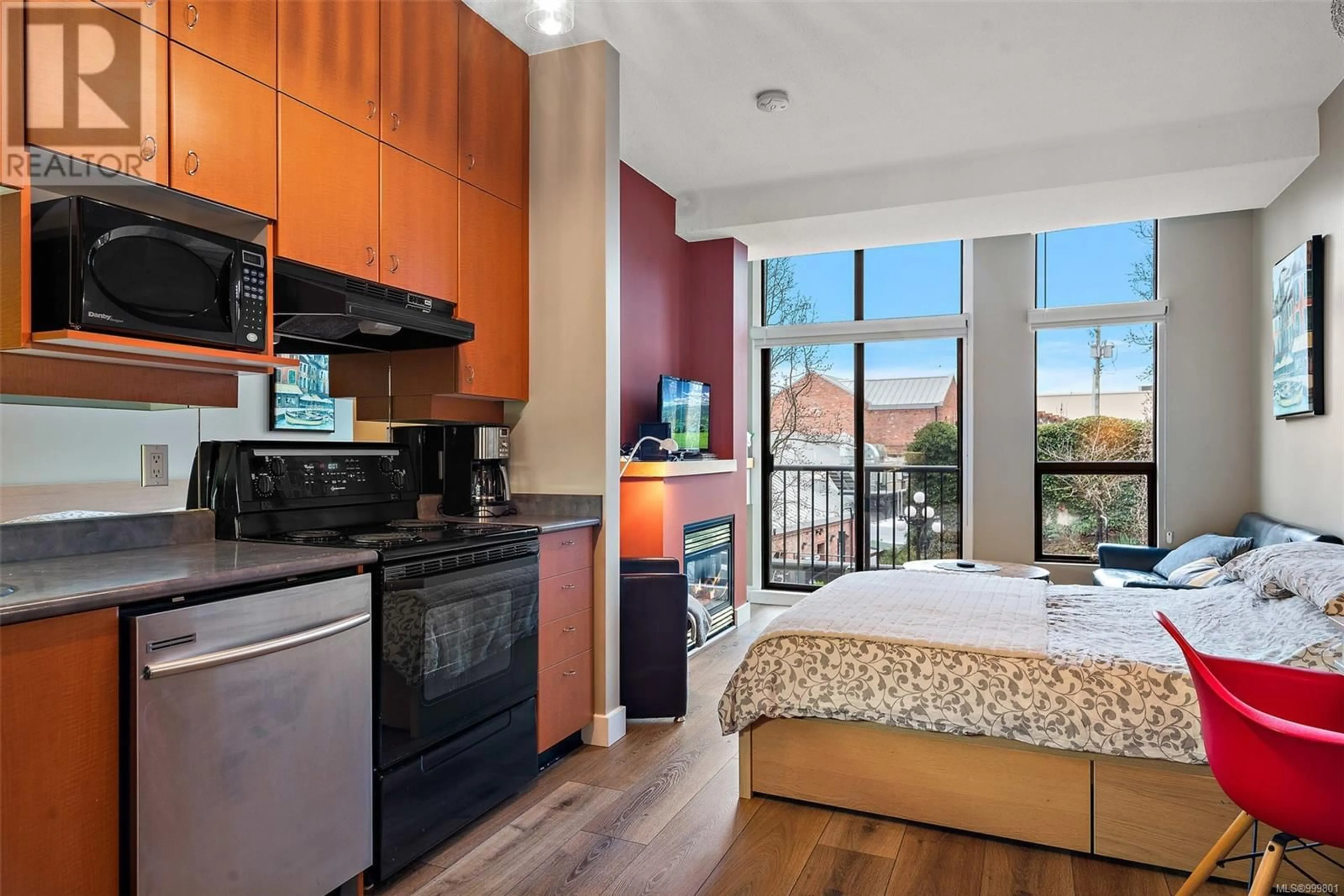 Standard kitchen, ceramic/tile floor for 219 - 409 SWIFT STREET, Victoria British Columbia V8W1S2
