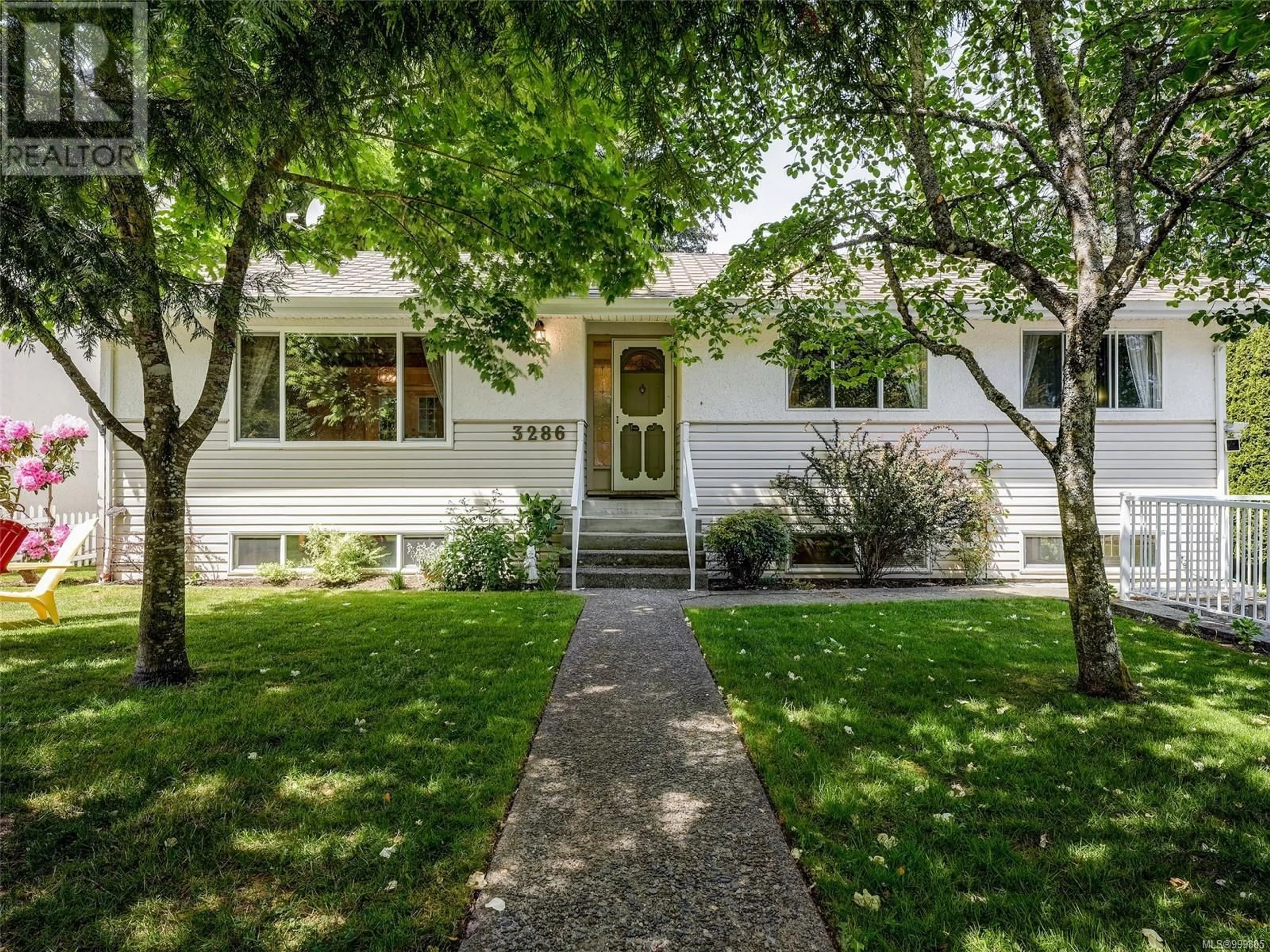 Home with vinyl exterior material, street for 3286 GALLOWAY ROAD, Colwood British Columbia V9C2S7