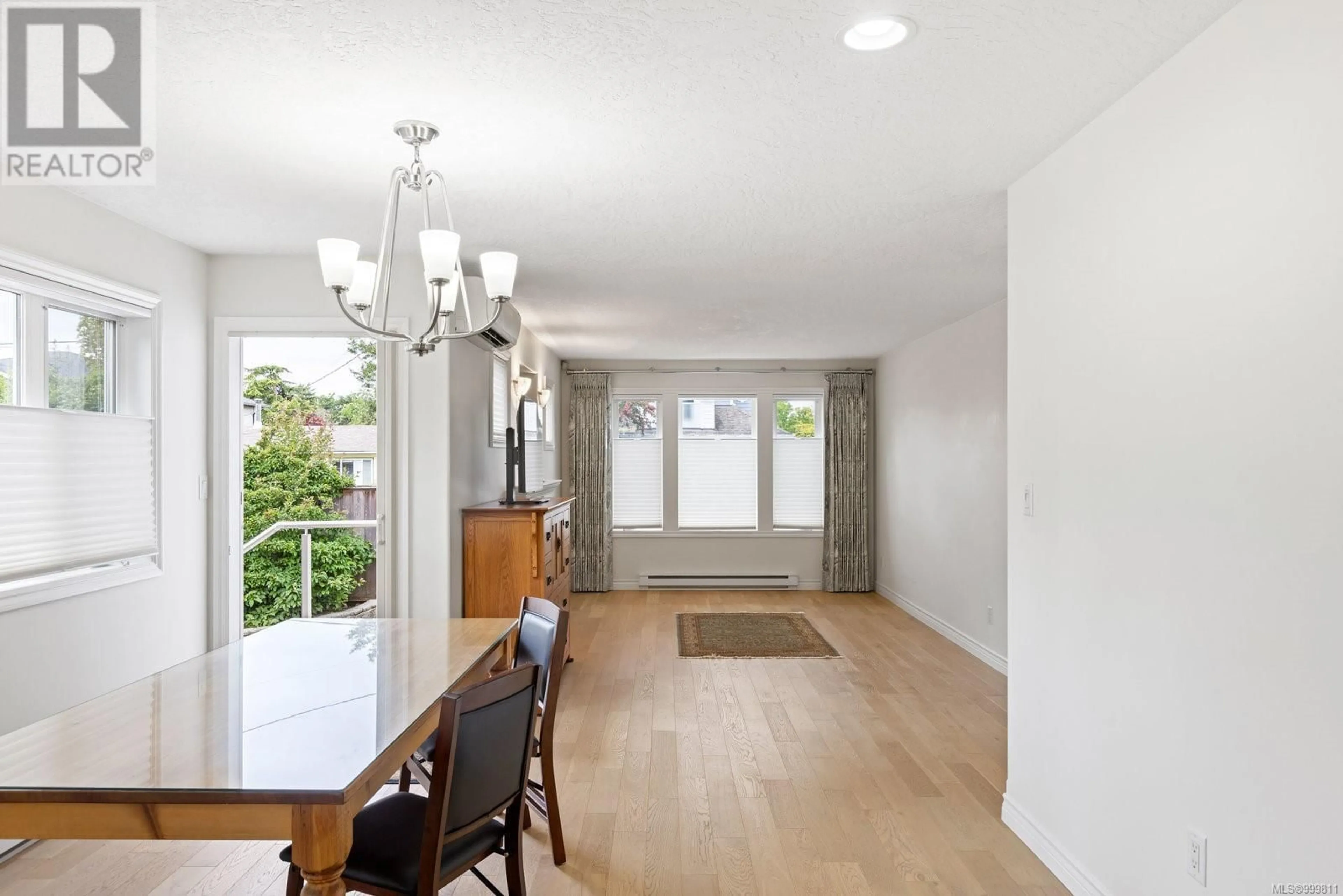 Unknown for 2411 OAKVILLE AVENUE, Sidney British Columbia V8L1V8
