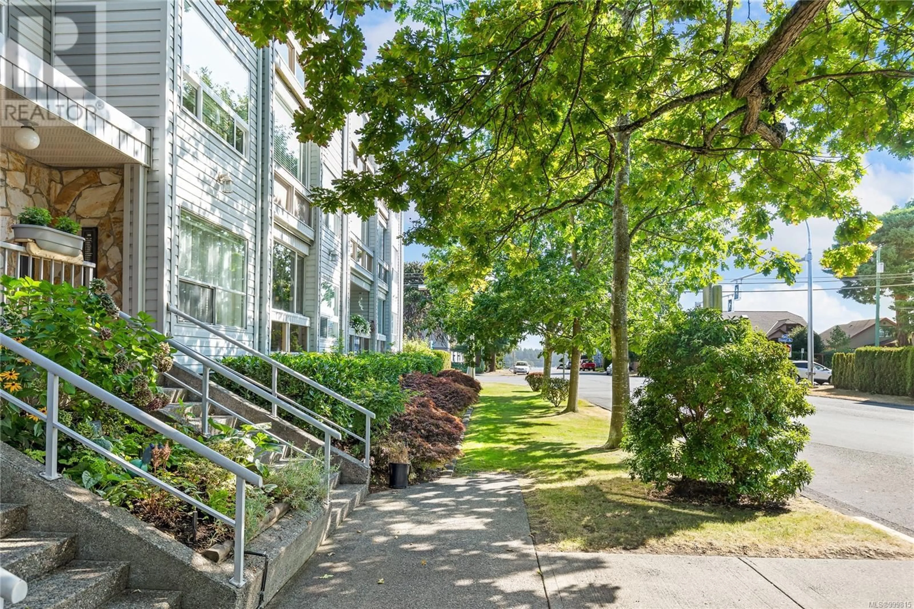 Patio, street for 302 - 100 DAWES STREET, Nanaimo British Columbia V9S1A3