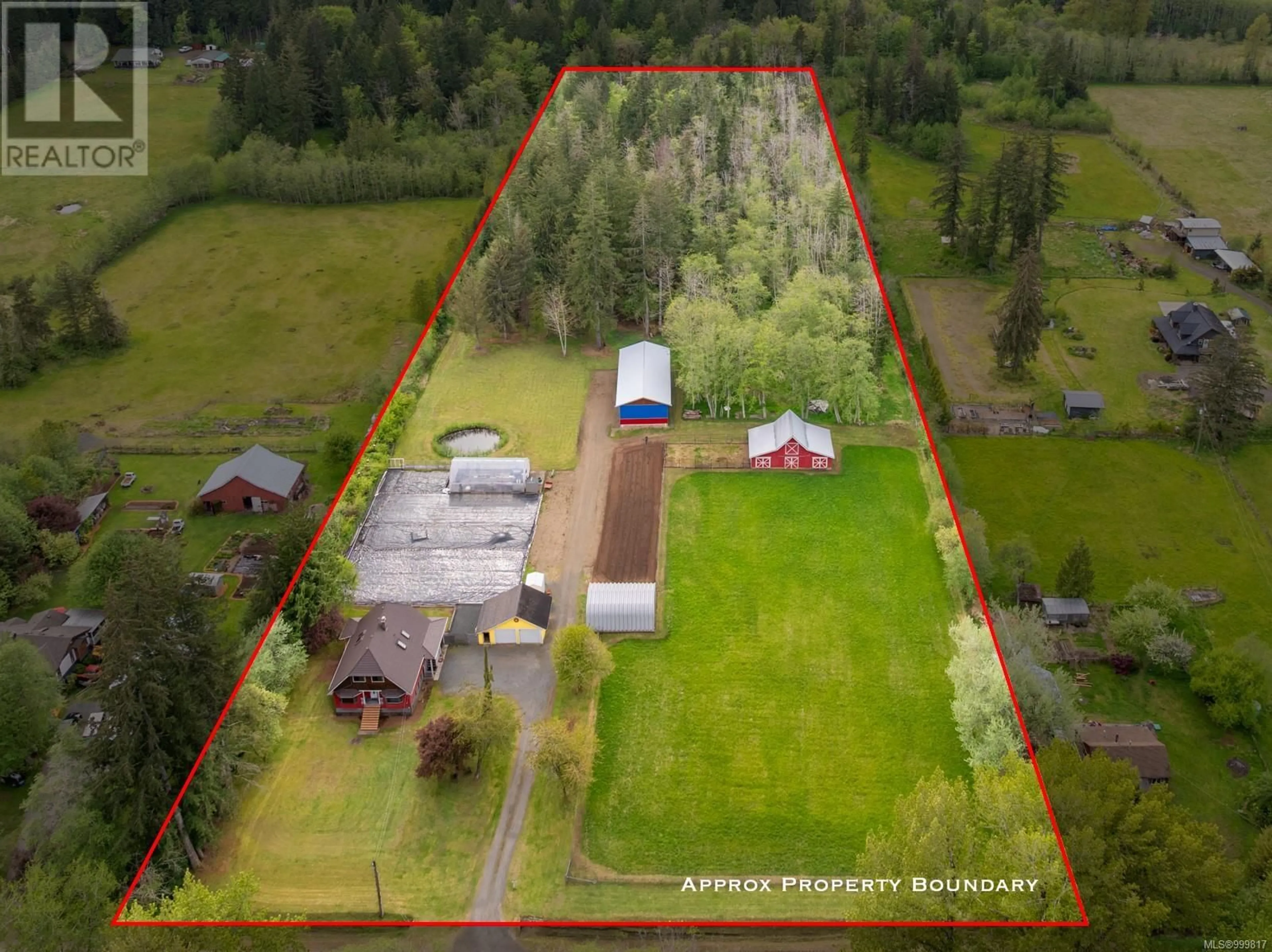 A pic from outside/outdoor area/front of a property/back of a property/a pic from drone, building for 6499 FITZGERALD ROAD, Merville British Columbia V9J1M7