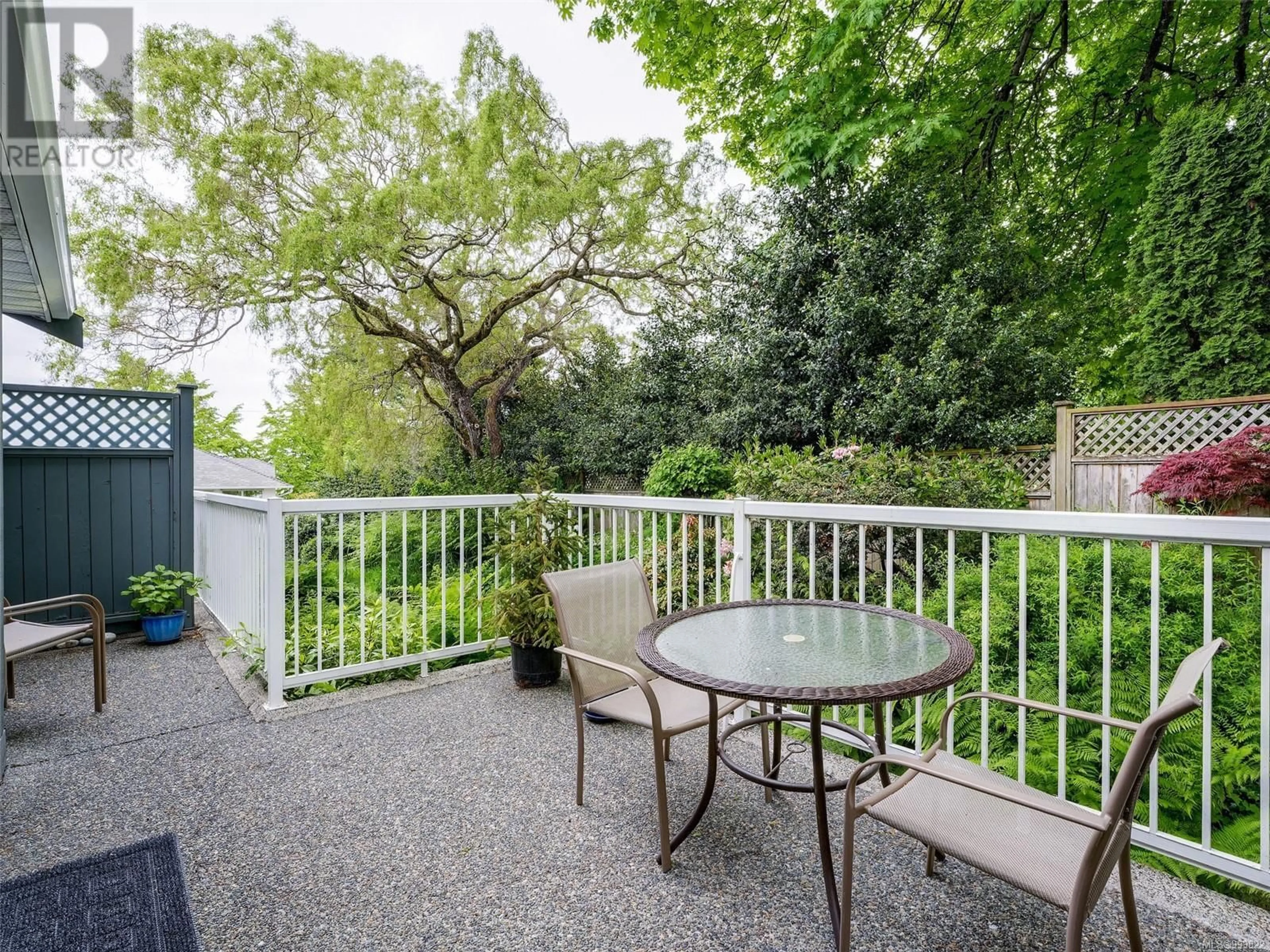 Patio, street for 7 - 5110 CORDOVA BAY ROAD, Saanich British Columbia V8Y2K5