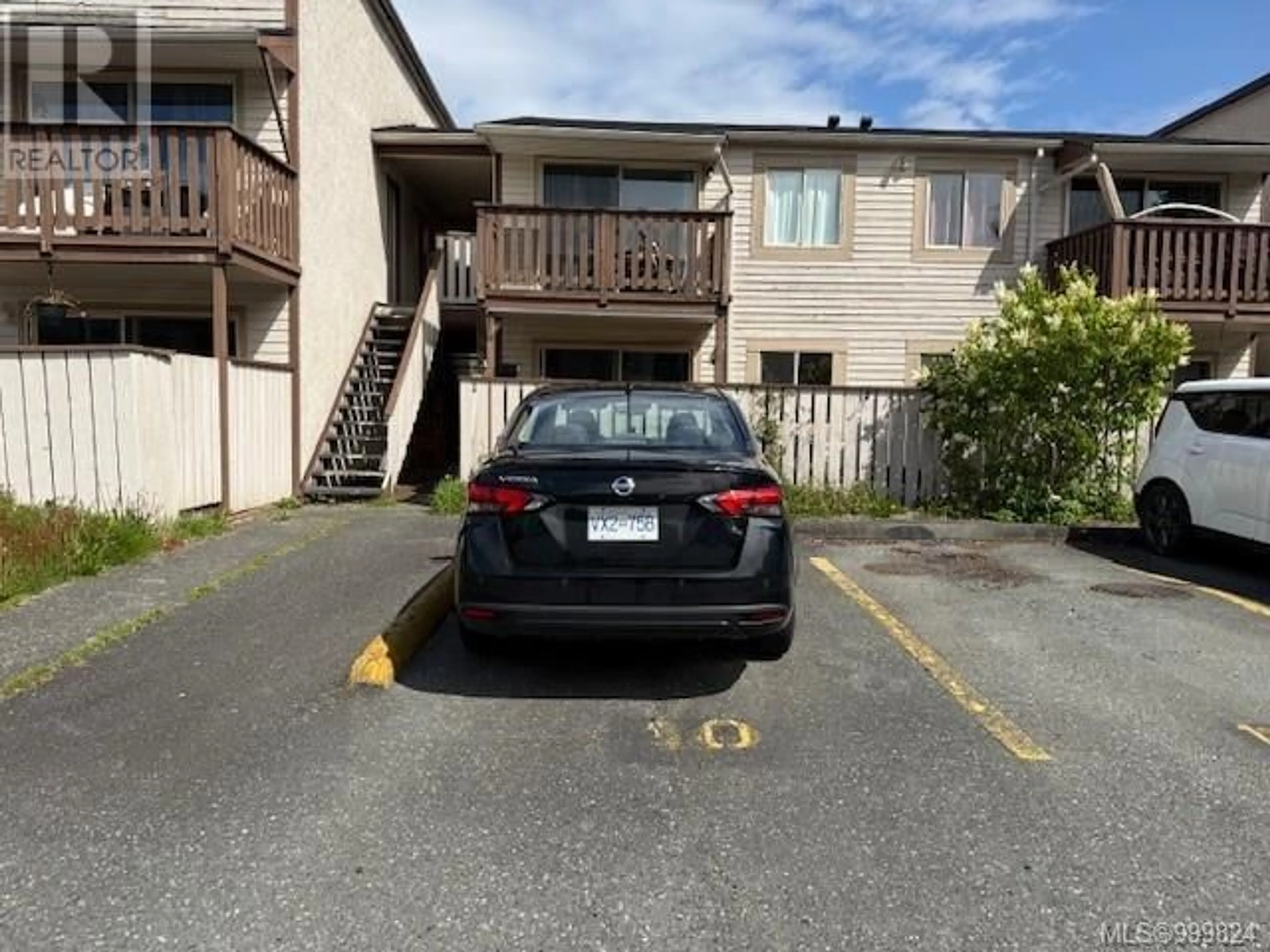 Parking for 10 - 7077 HIGHLAND DRIVE, Port Hardy British Columbia V0N2P0
