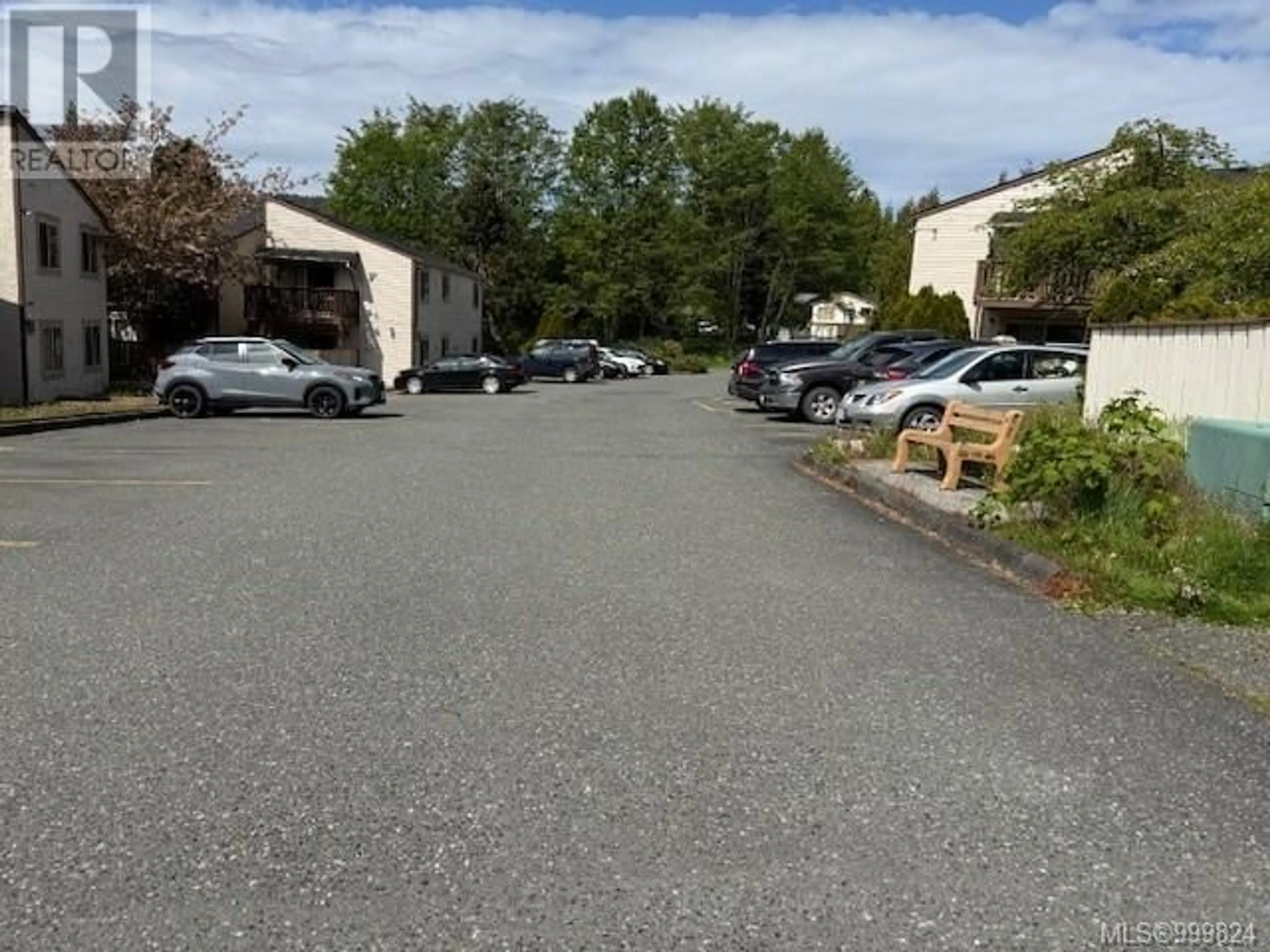 Parking for 10 - 7077 HIGHLAND DRIVE, Port Hardy British Columbia V0N2P0