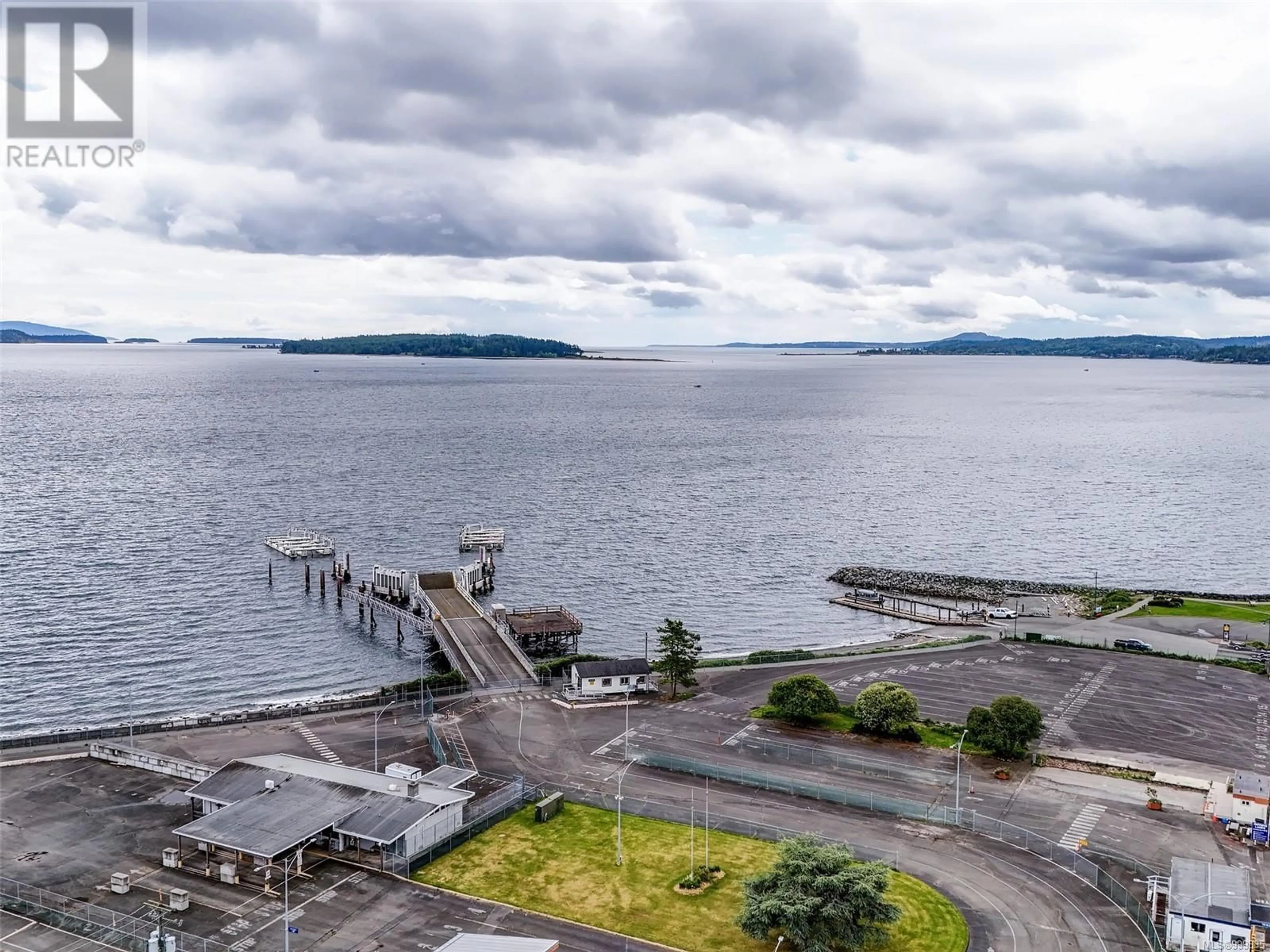 A pic from outside/outdoor area/front of a property/back of a property/a pic from drone, water/lake/river/ocean view for 9617 FOURTH STREET, Sidney British Columbia V8L2Y5