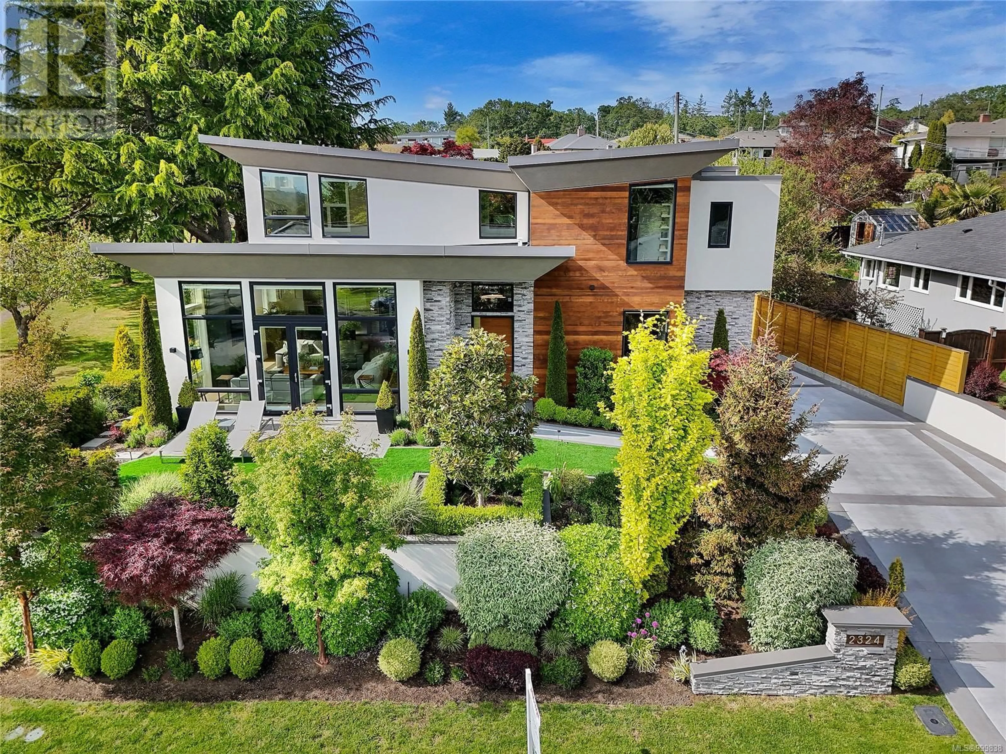 Unknown for 2324 MIDDOWNE ROAD, Oak Bay British Columbia V8R3K5
