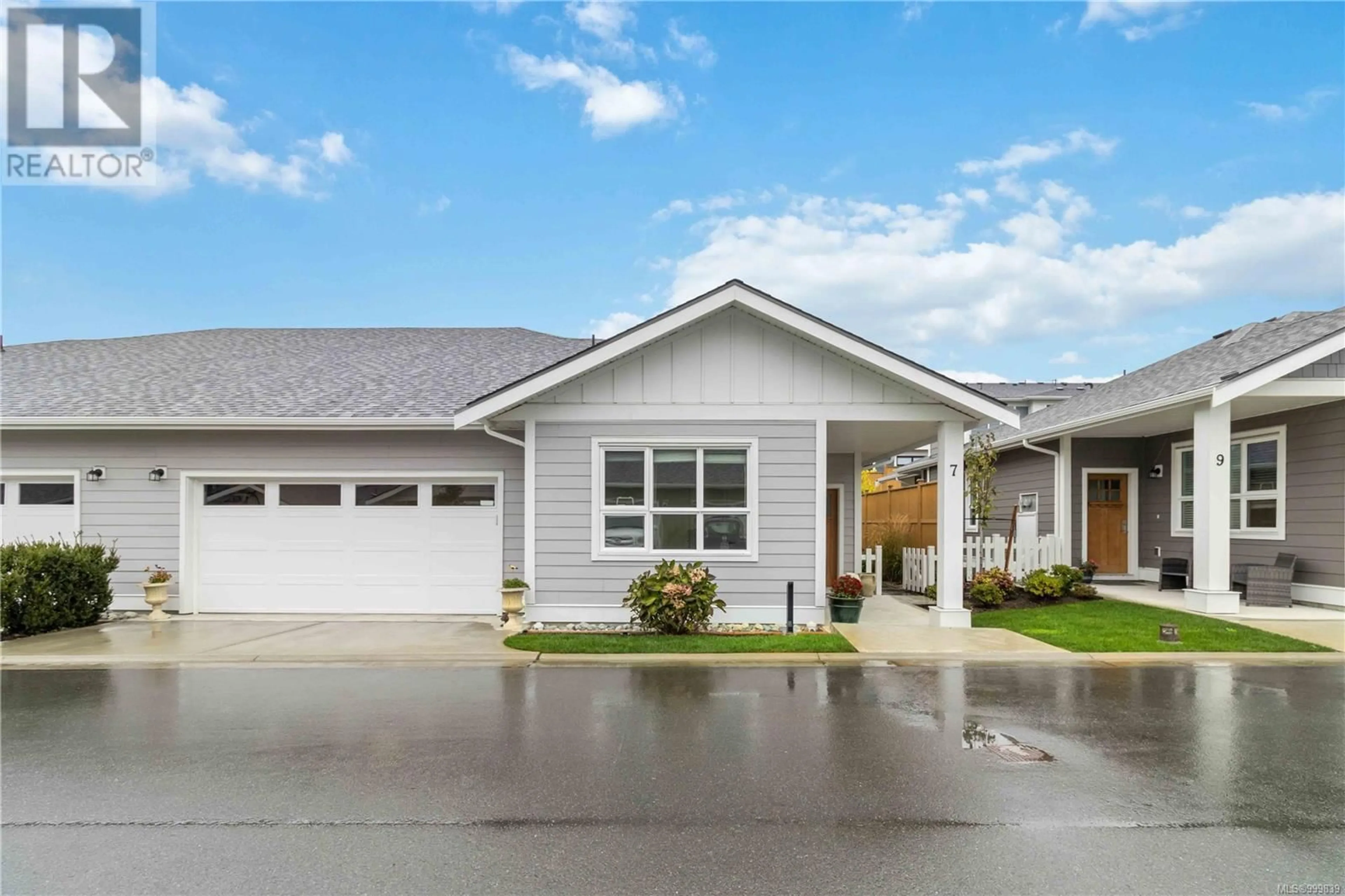 Home with vinyl exterior material, street for 7 - 265 CASPIAN DRIVE, Colwood British Columbia V9C0P8