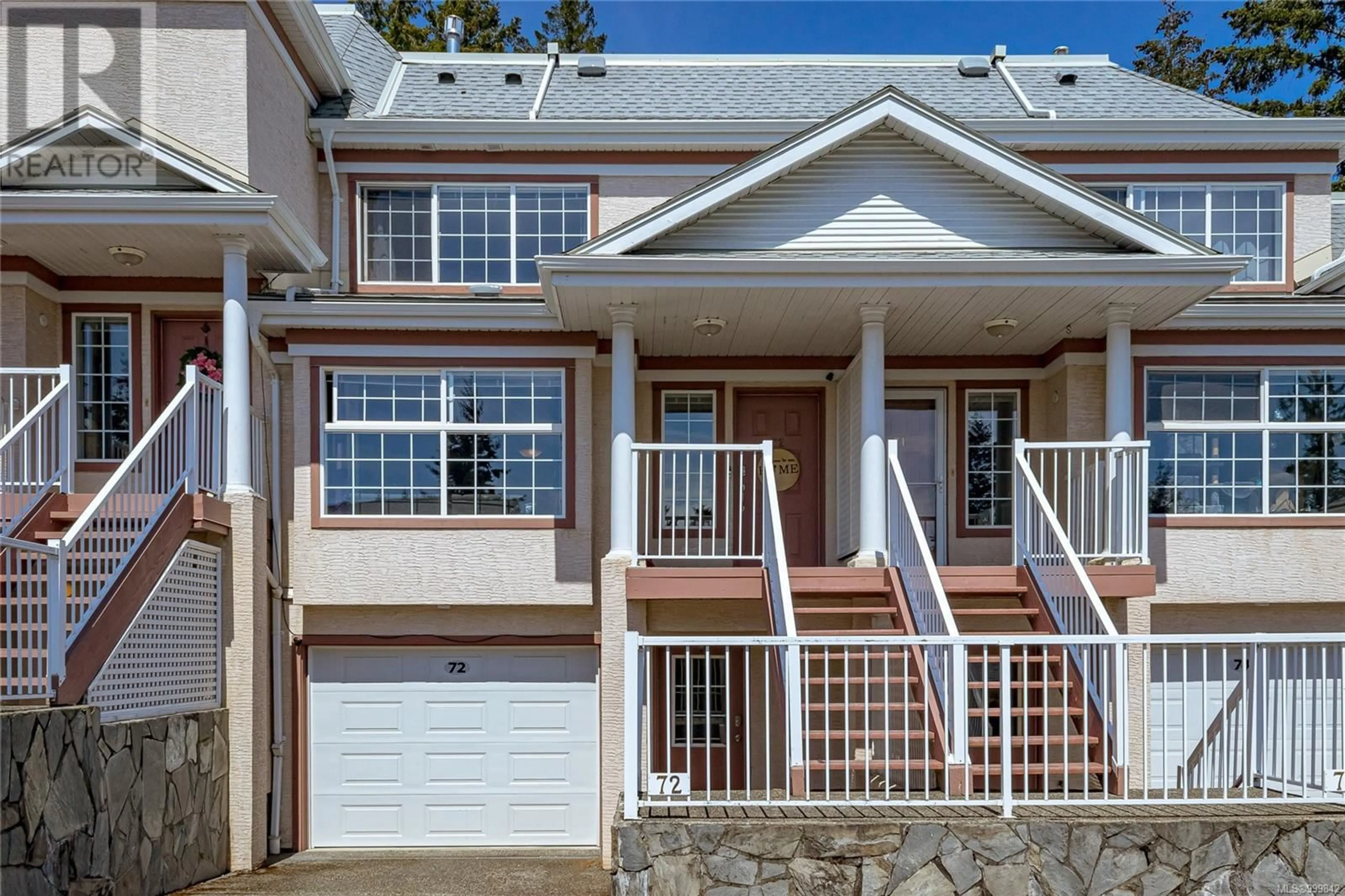 Home with vinyl exterior material, street for 72 - 14 ERSKINE LANE, View Royal British Columbia V8Z7J7