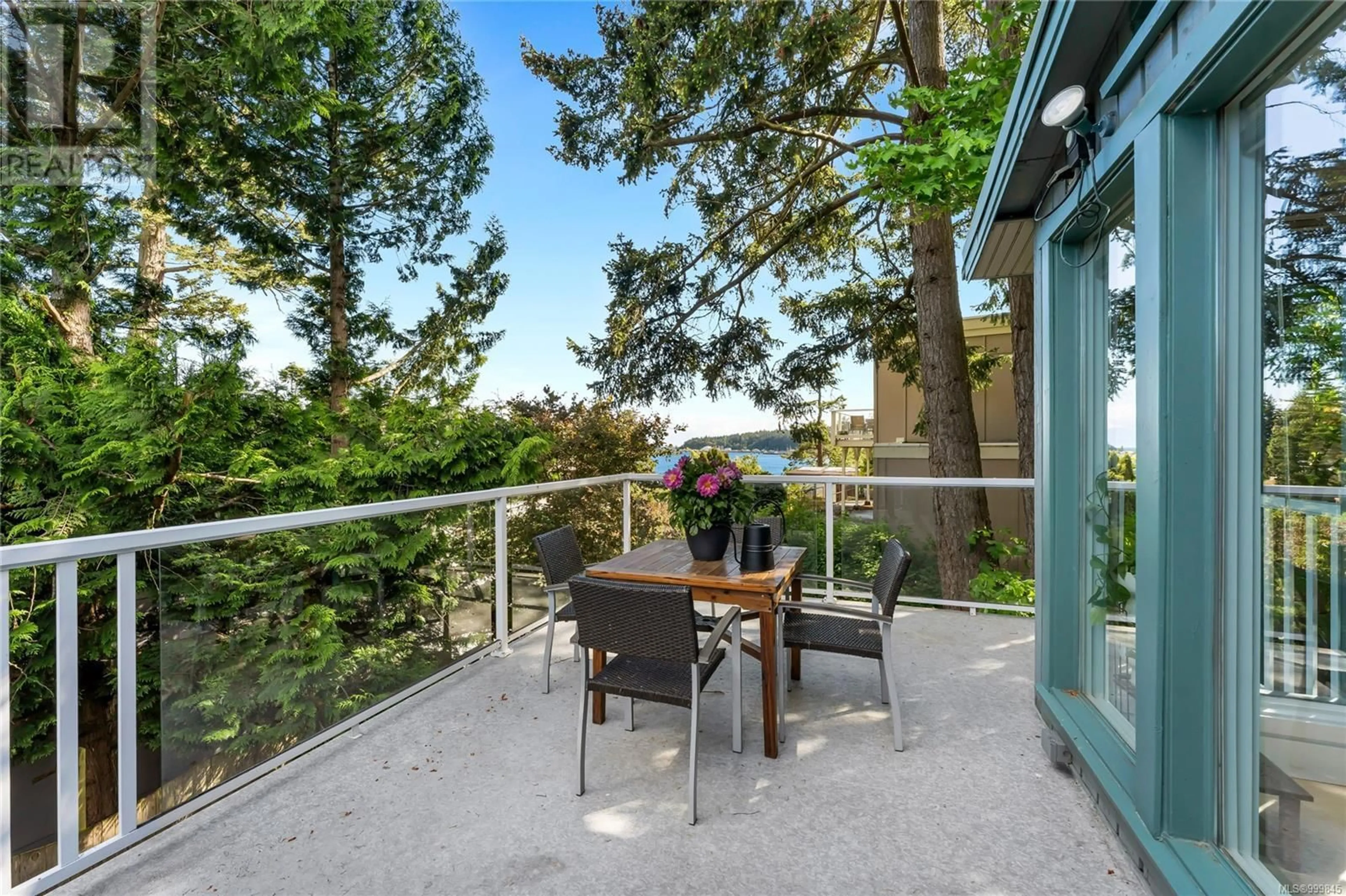Patio, water/lake/river/ocean view for 307 VIEW ROYAL AVENUE, View Royal British Columbia V9B1B5