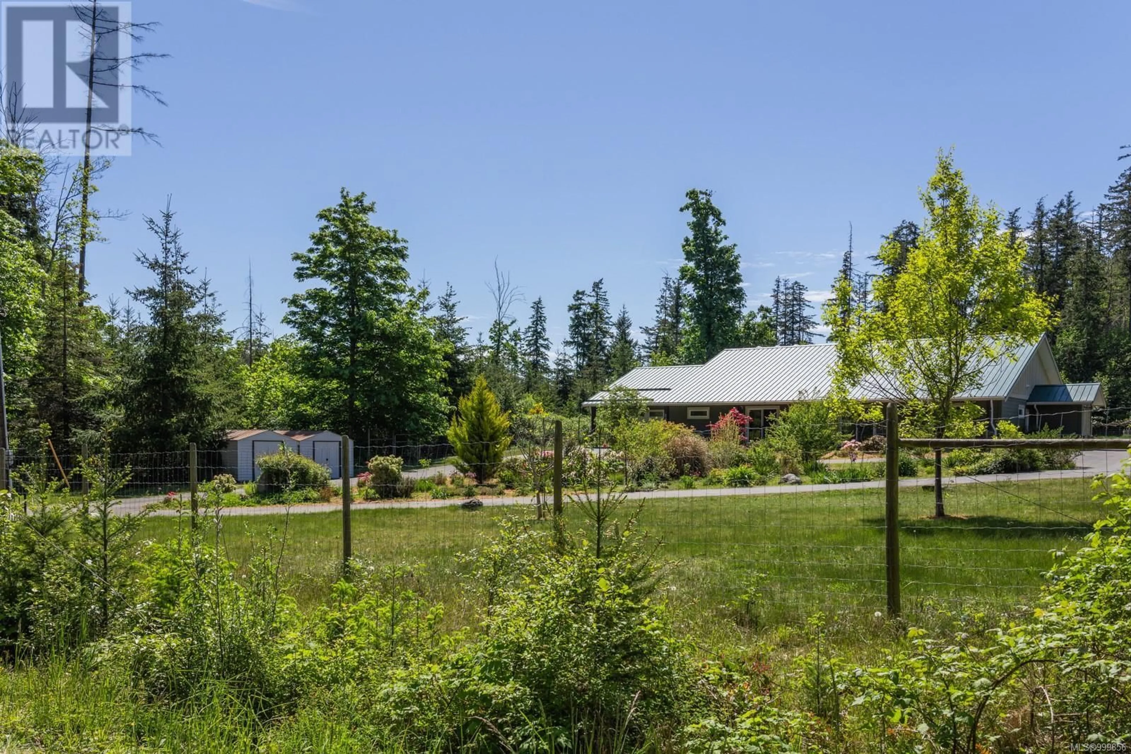 Unknown for 2051 HECTOR ROAD, Comox British Columbia V9M3Y7