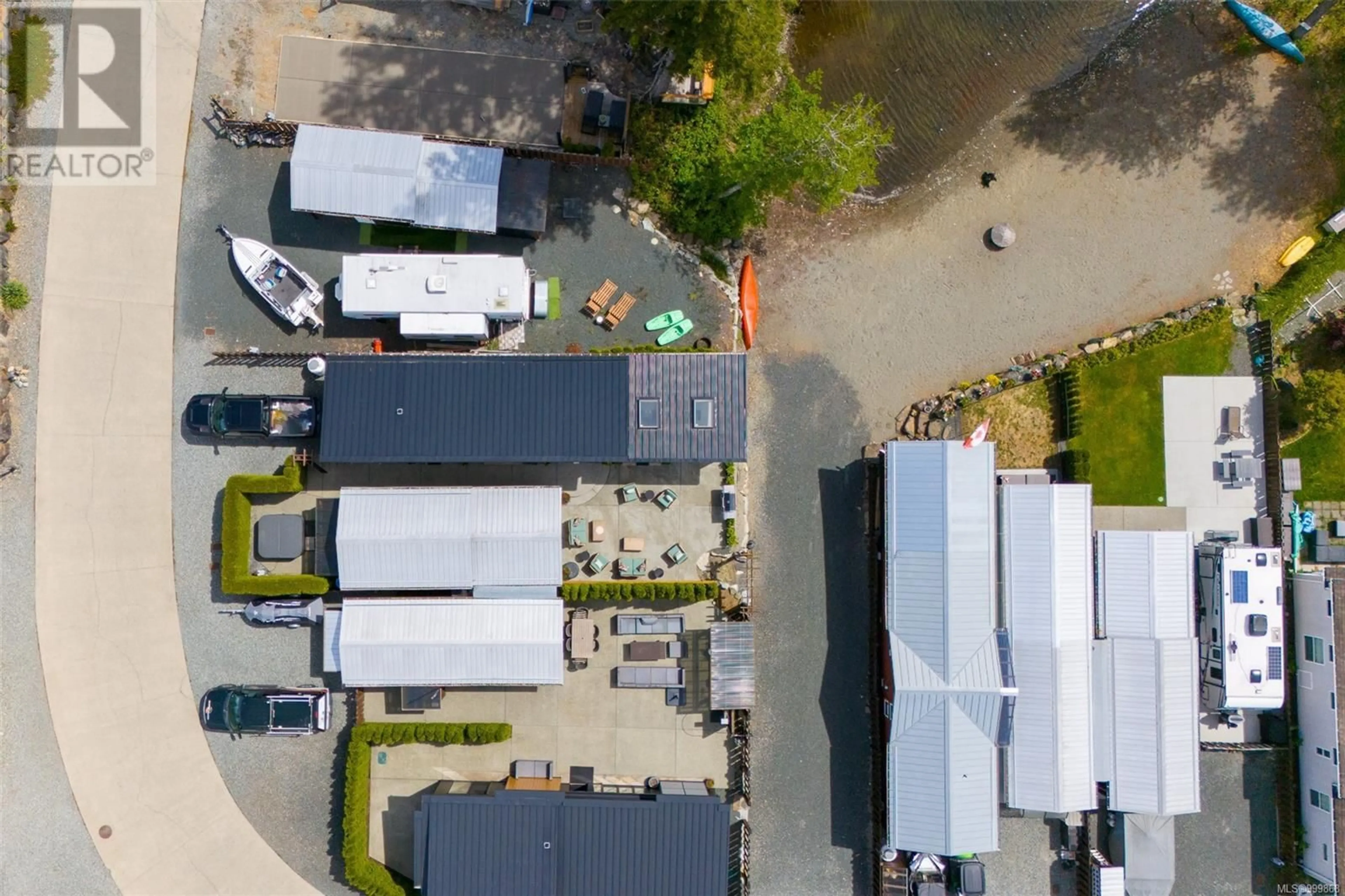 A pic from outside/outdoor area/front of a property/back of a property/a pic from drone, street for 27 - 10750 CENTRAL LAKE ROAD, Port Alberni British Columbia V9Y8Z2