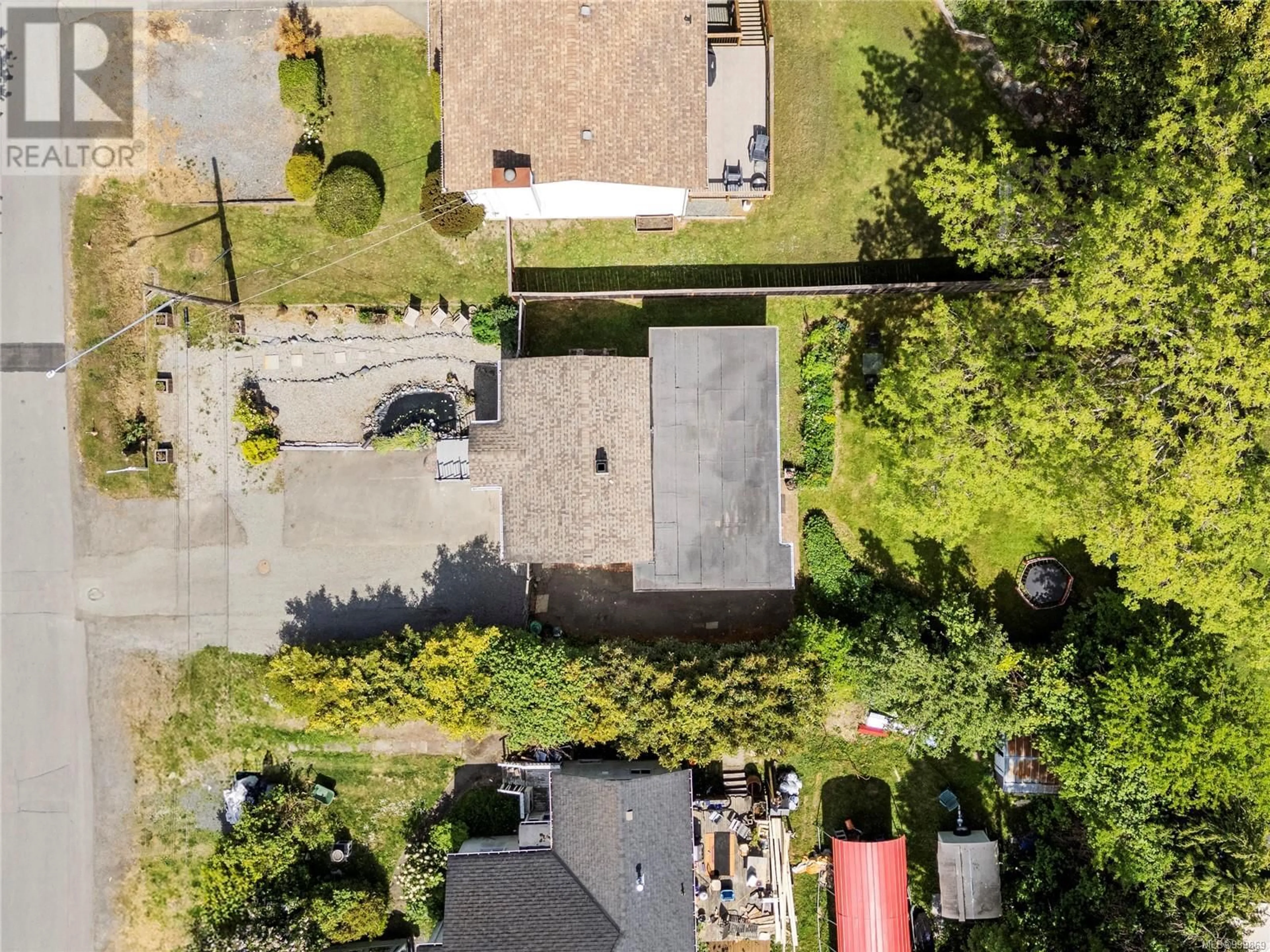 A pic from outside/outdoor area/front of a property/back of a property/a pic from drone, street for 12 CONARD STREET, View Royal British Columbia V8Z5G2